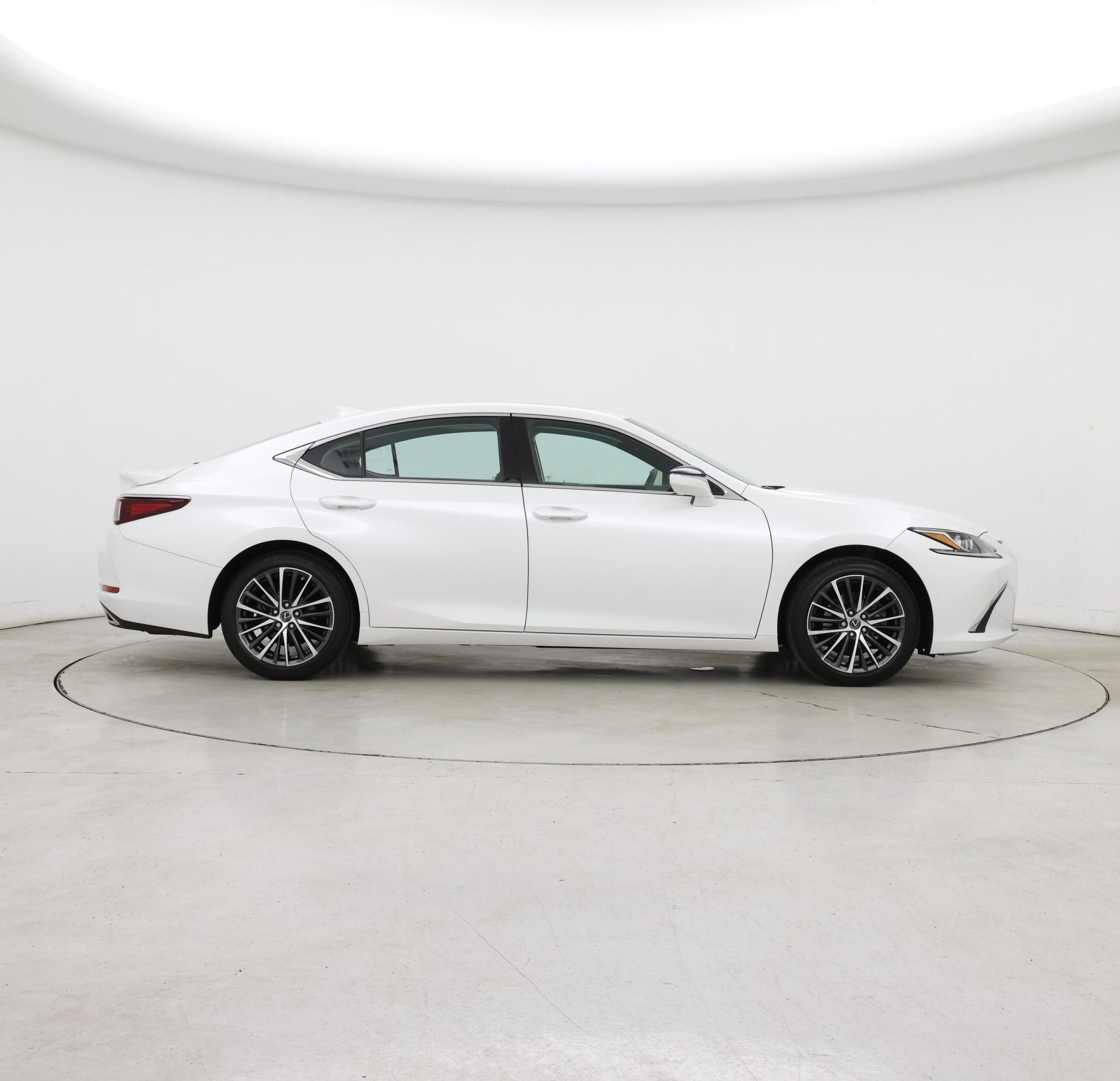 Thumbnail: 2023 Lexus ES - 7