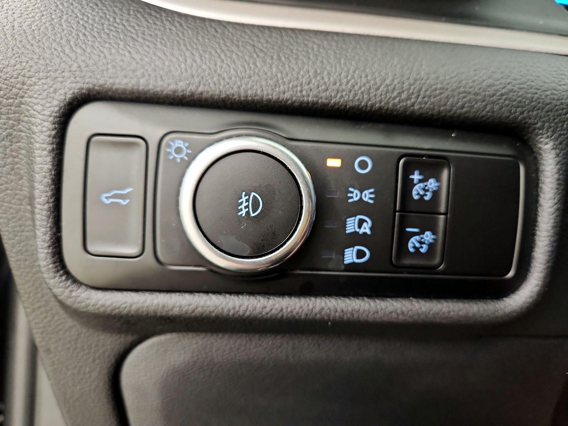 Thumbnail: 2023 Ford Explorer - 13