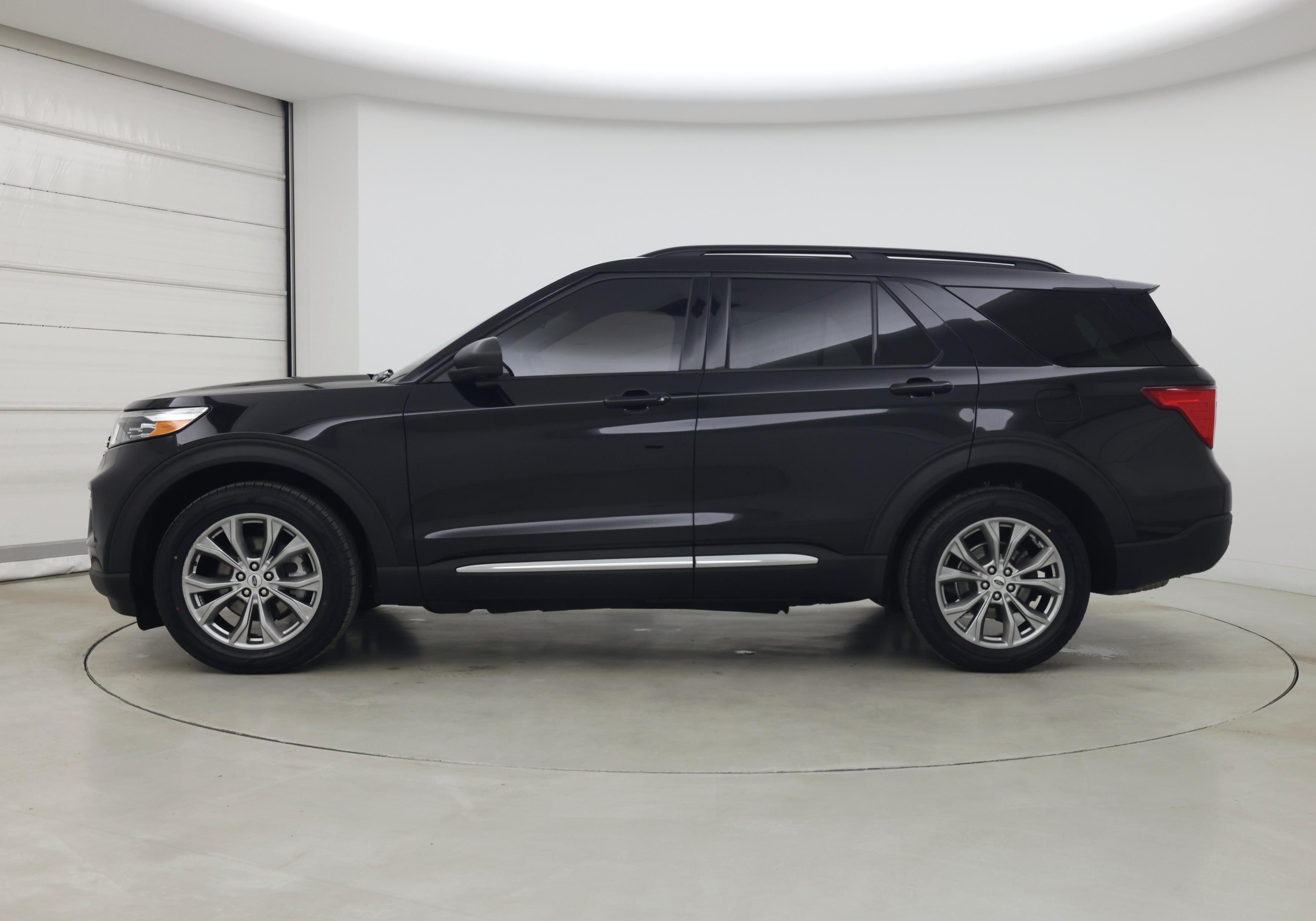 Thumbnail: 2023 Ford Explorer - 3