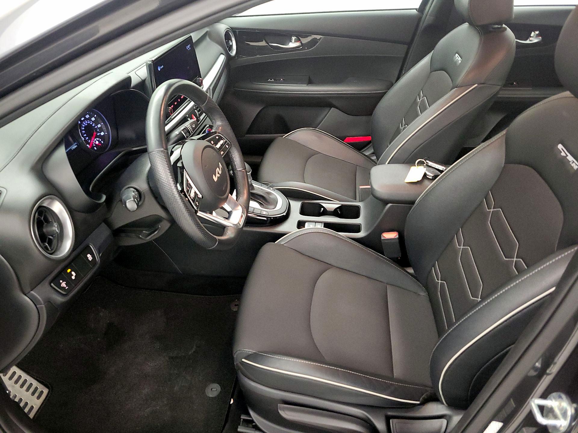 Thumbnail: 2022 Kia Forte - 11