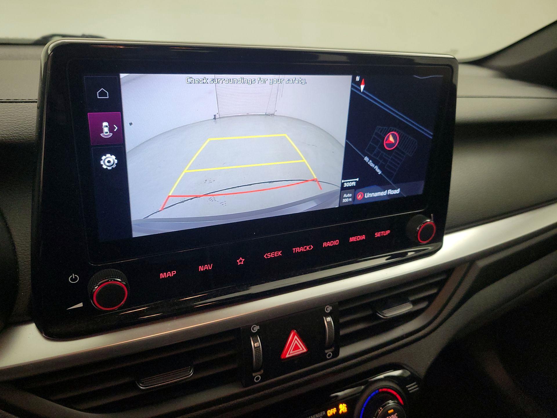 Thumbnail: 2022 Kia Forte - 15