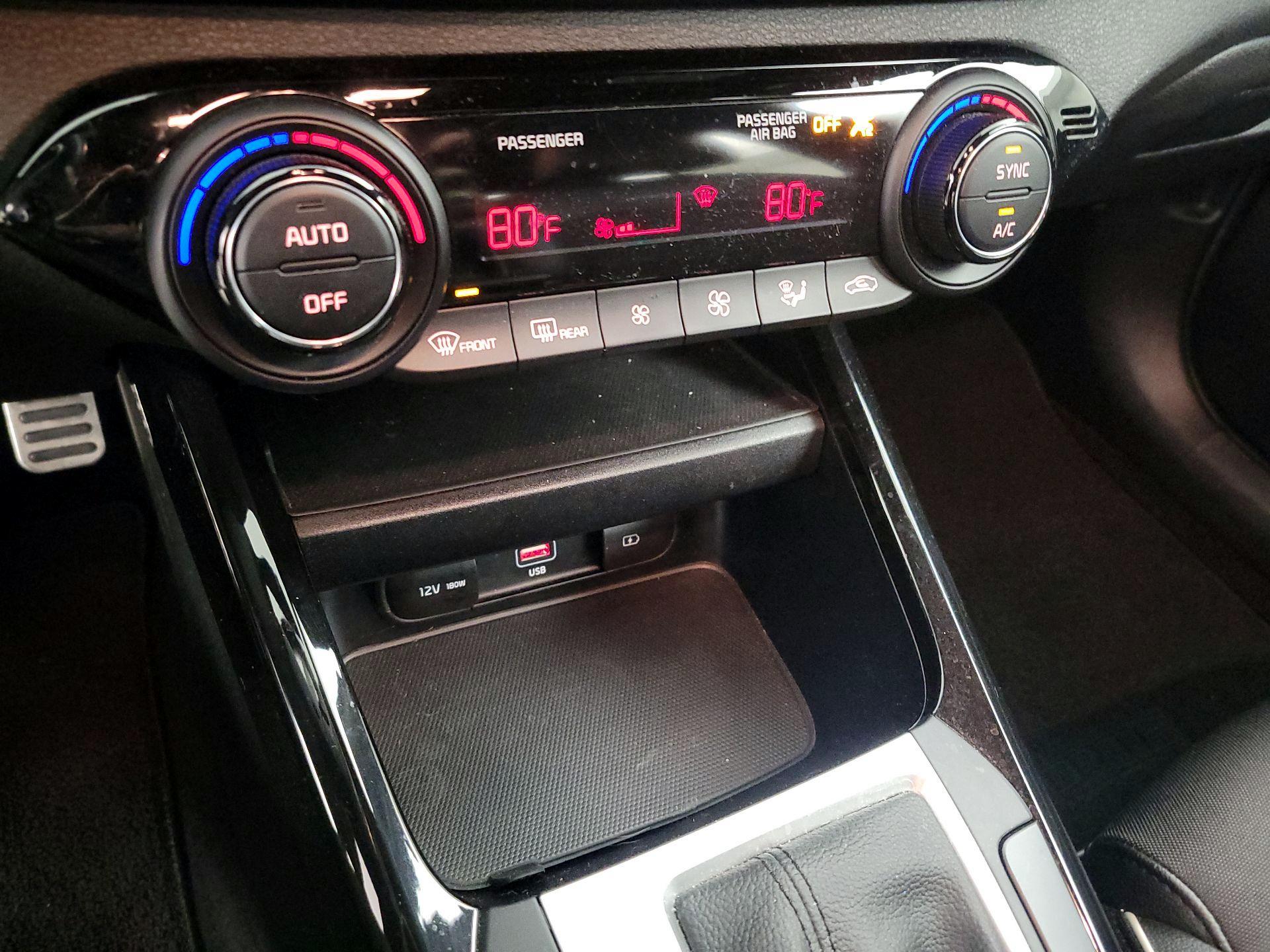 Thumbnail: 2022 Kia Forte - 17