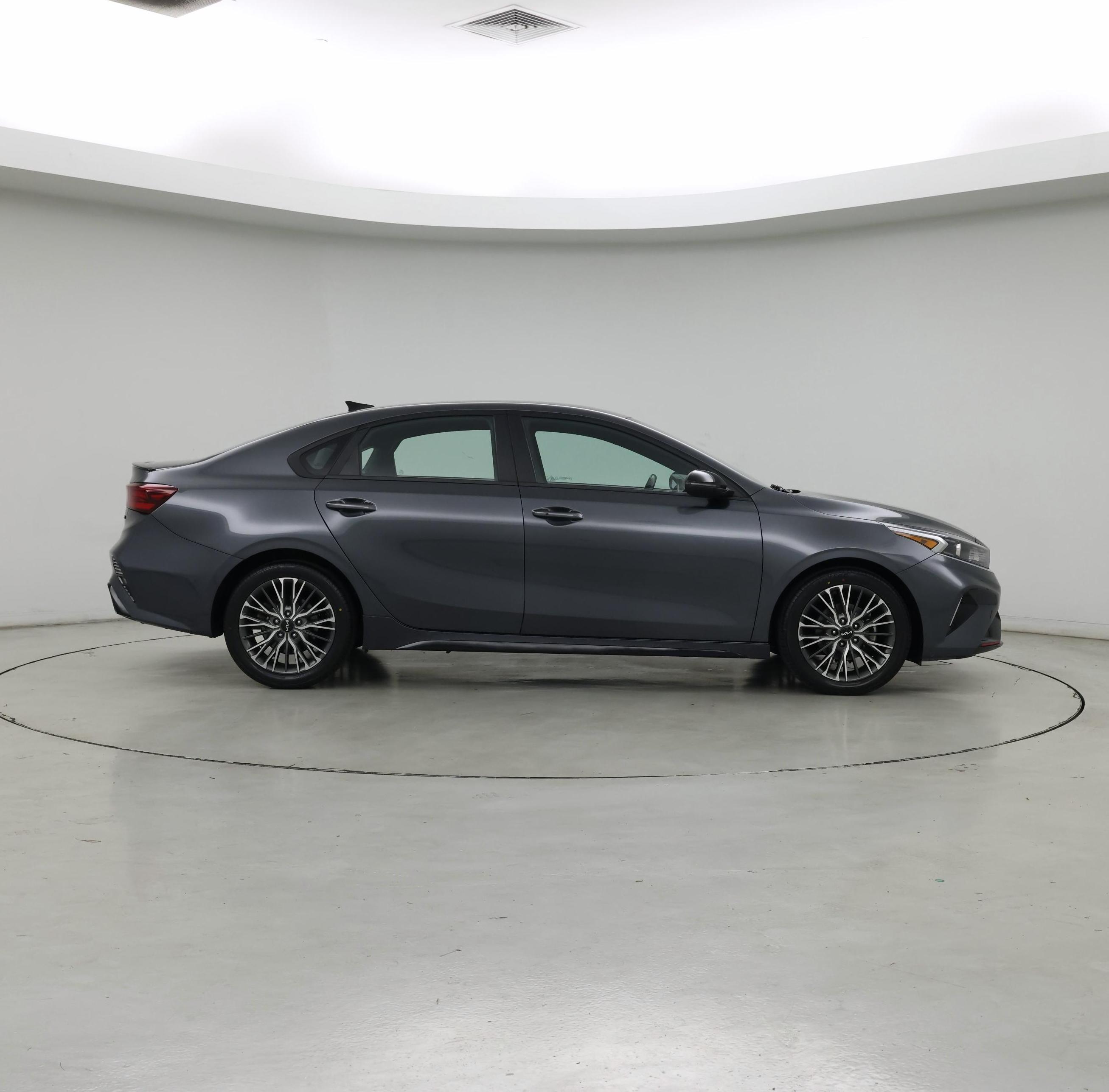 Thumbnail: 2022 Kia Forte - 7