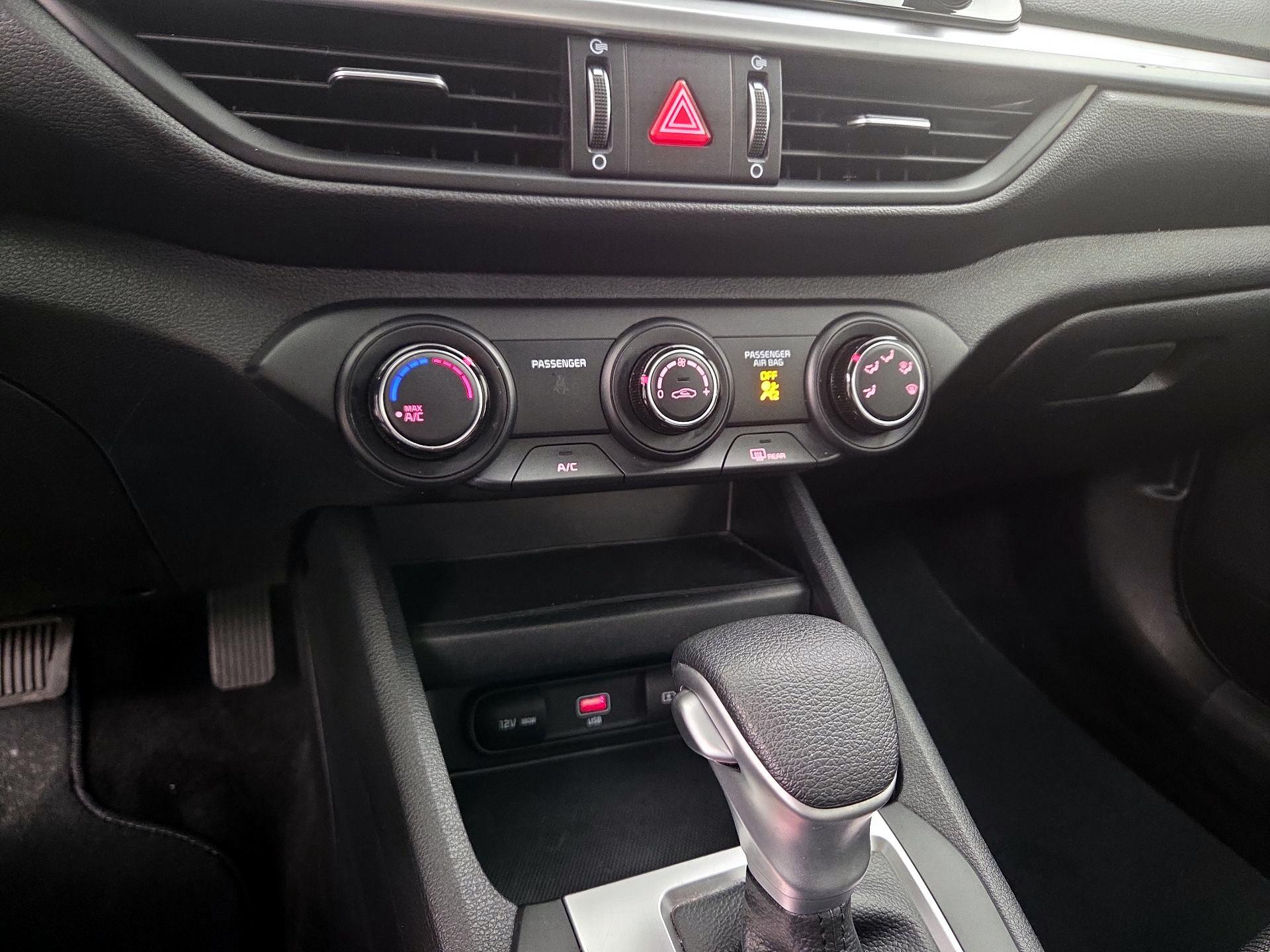 Thumbnail: 2024 Kia Forte - 16