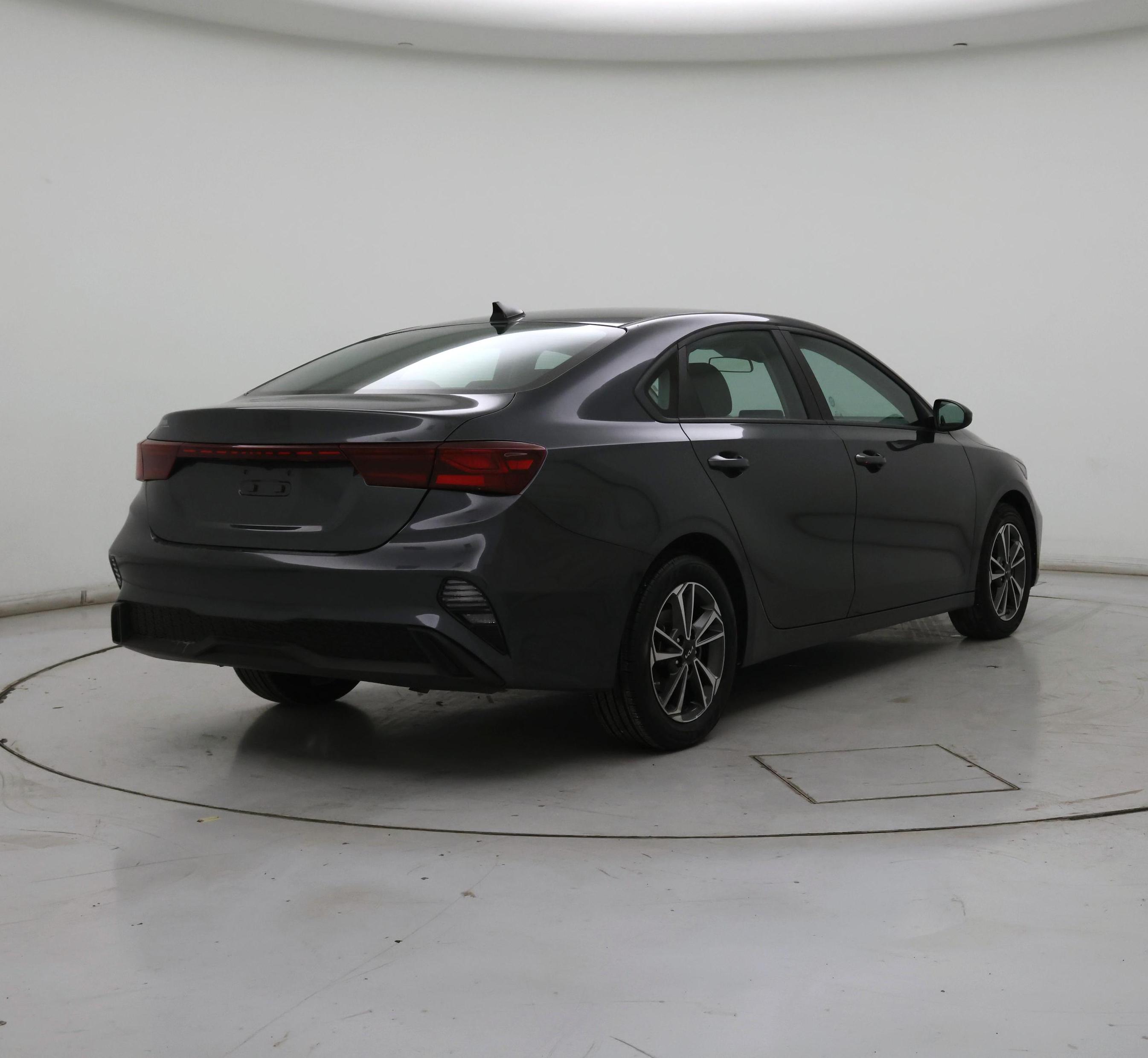 Thumbnail: 2024 Kia Forte - 8