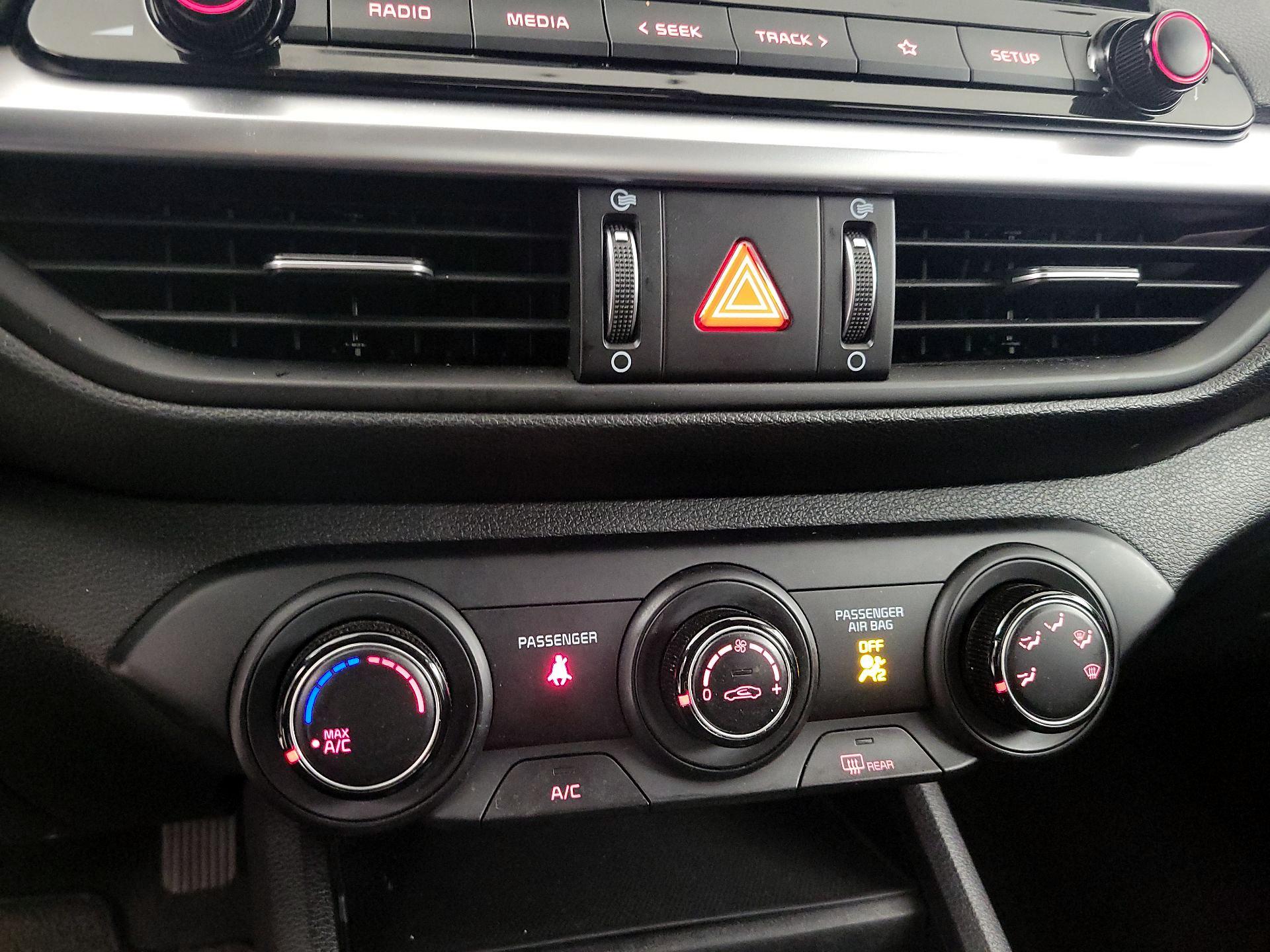 Thumbnail: 2023 Kia Forte - 16