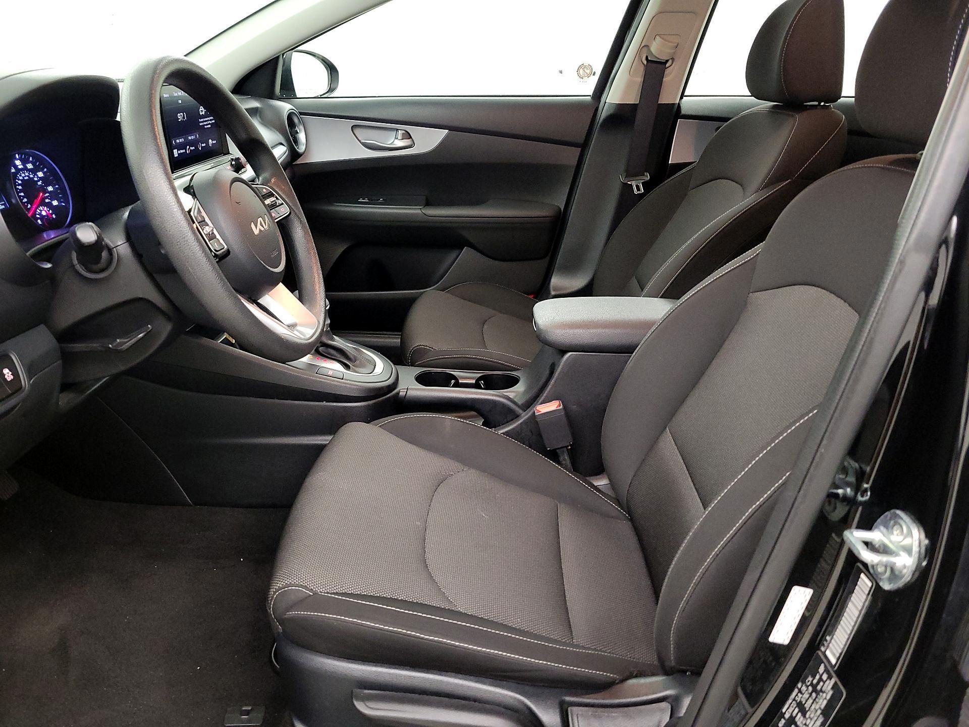 Thumbnail: 2024 Kia Forte - 11