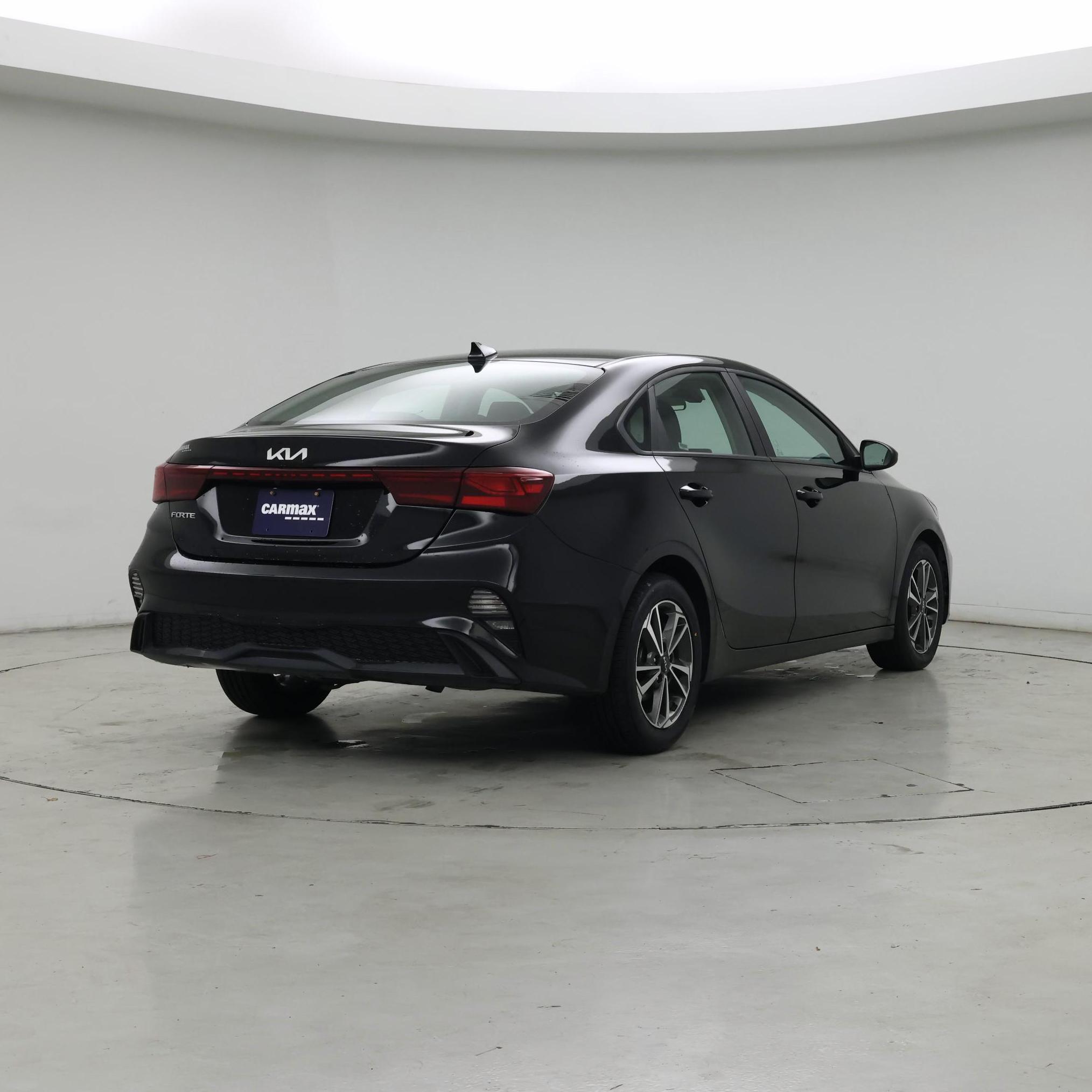 Thumbnail: 2024 Kia Forte - 8