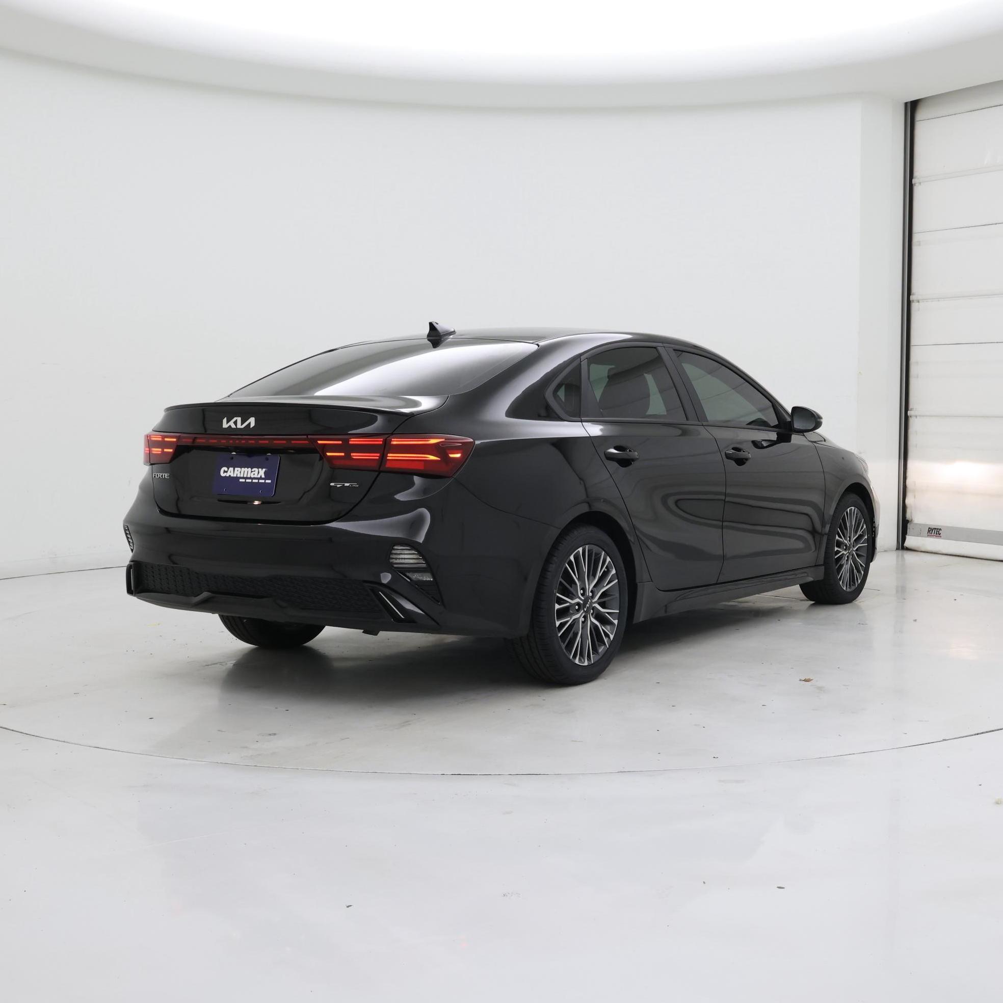 Thumbnail: 2023 Kia Forte - 8