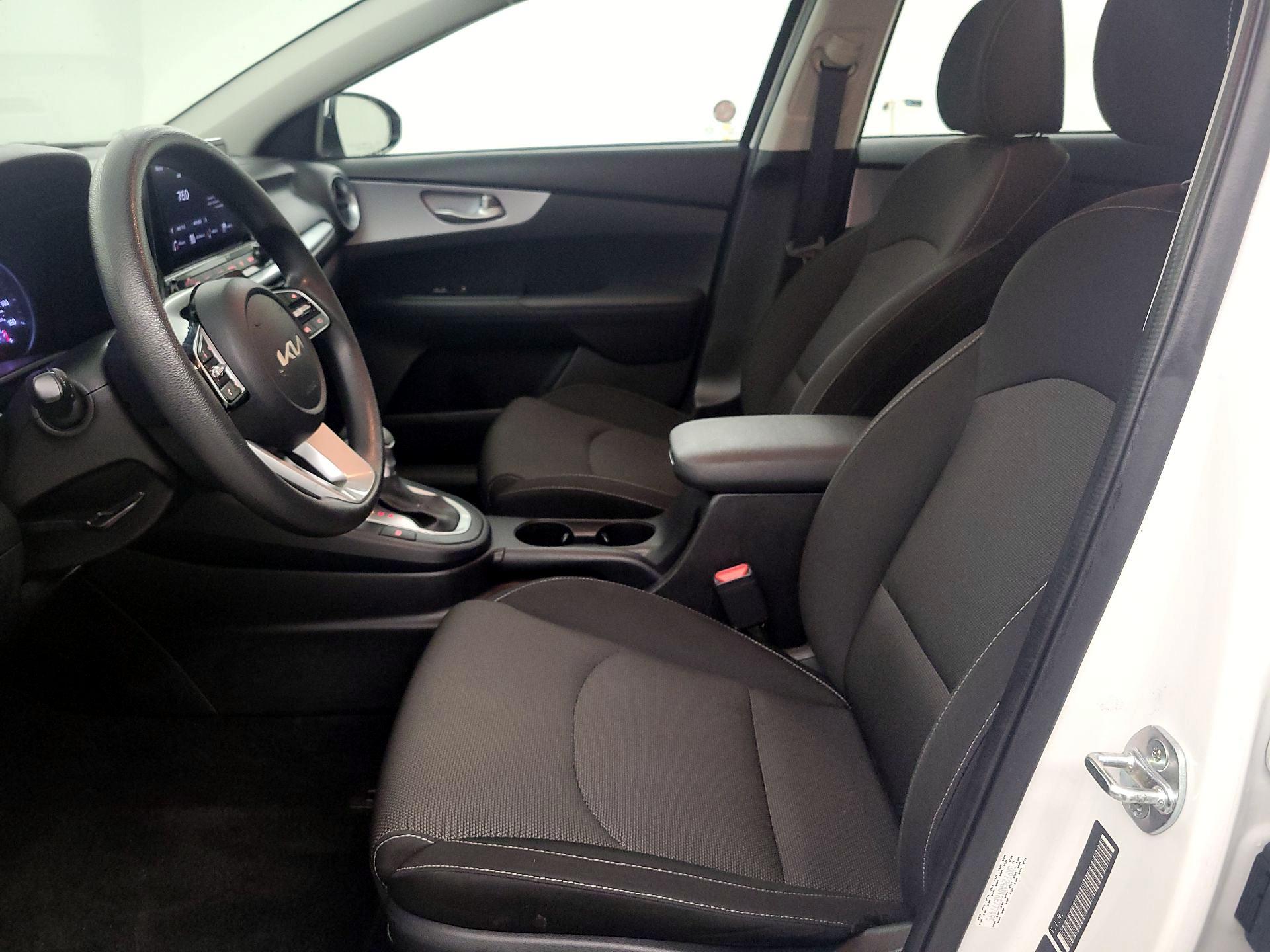 Thumbnail: 2024 Kia Forte - 11