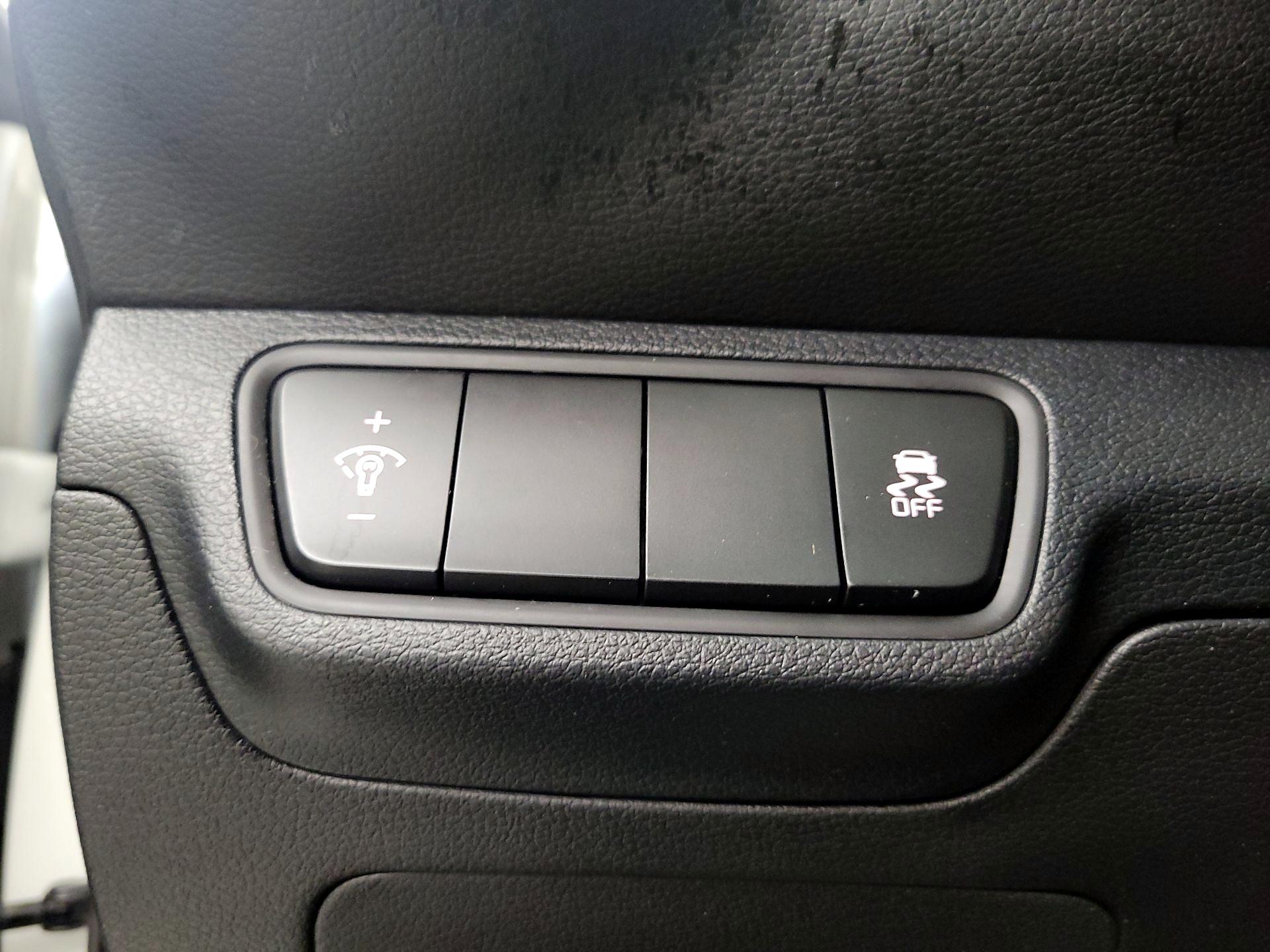 Thumbnail: 2024 Kia Forte - 13