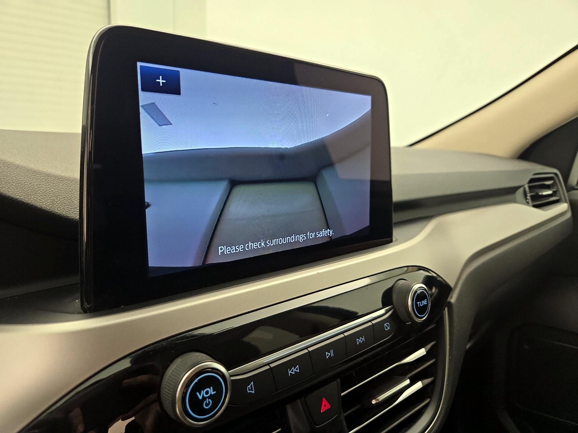 Thumbnail: 2020 Ford Escape - 14