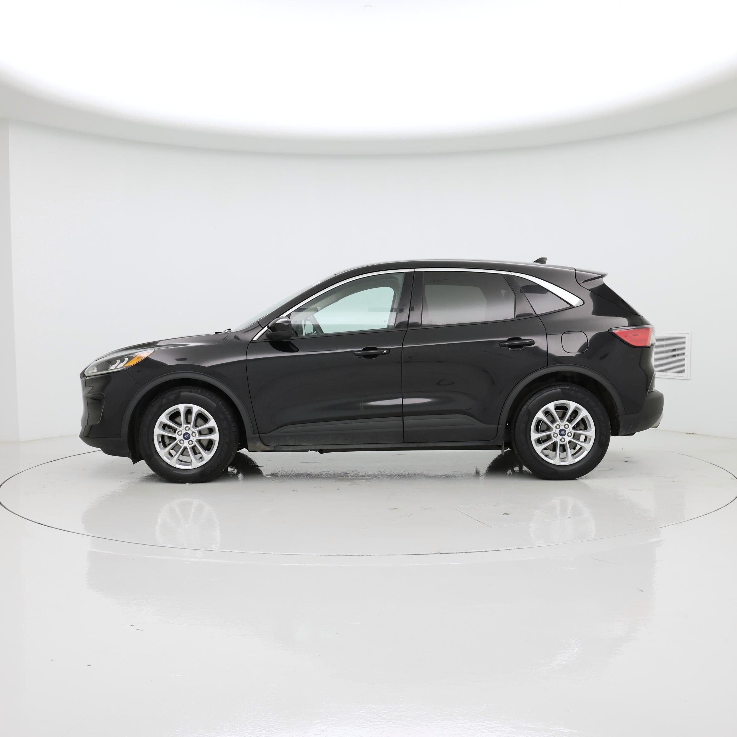 Thumbnail: 2020 Ford Escape - 3