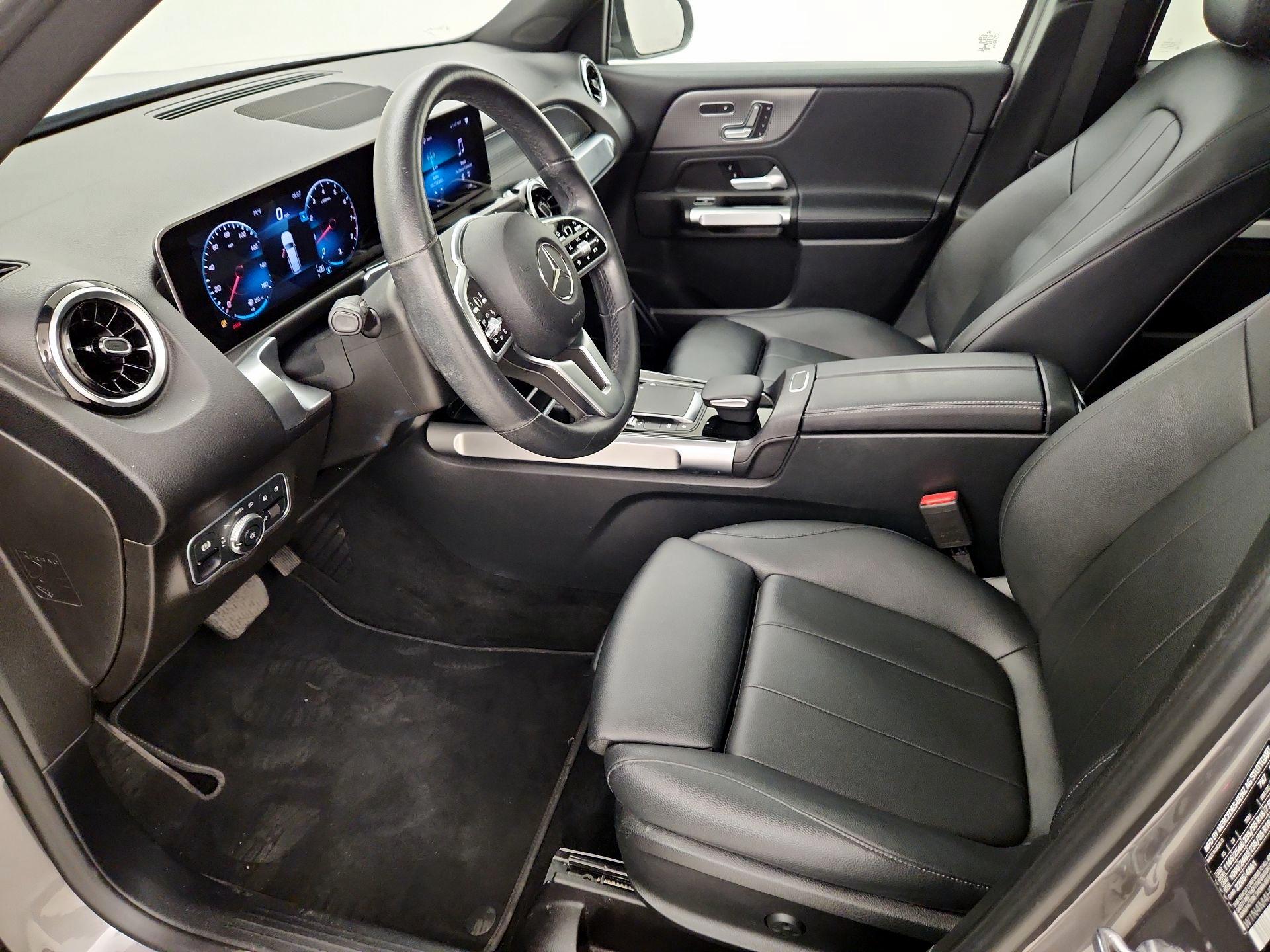 Thumbnail: 2021 Mercedes-Benz GLB - 9