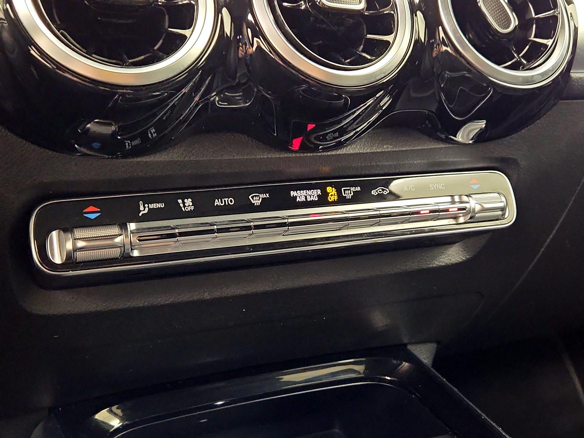 Thumbnail: 2021 Mercedes-Benz GLB - 14