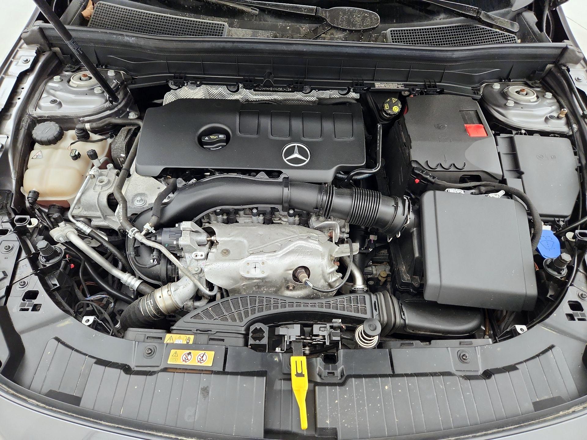 Thumbnail: 2021 Mercedes-Benz GLB - 20