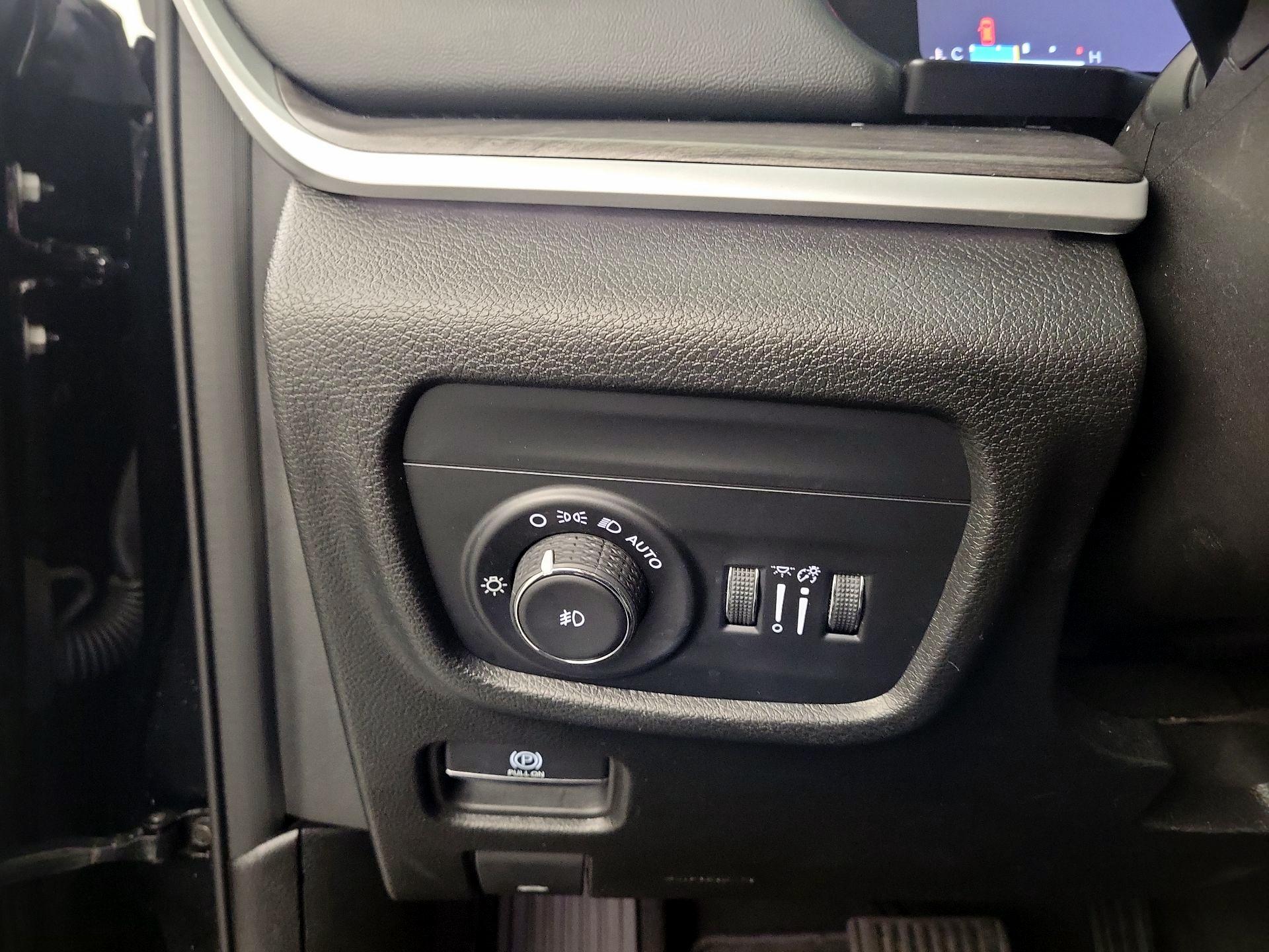 Thumbnail: 2023 Jeep Grand Cherokee - 11