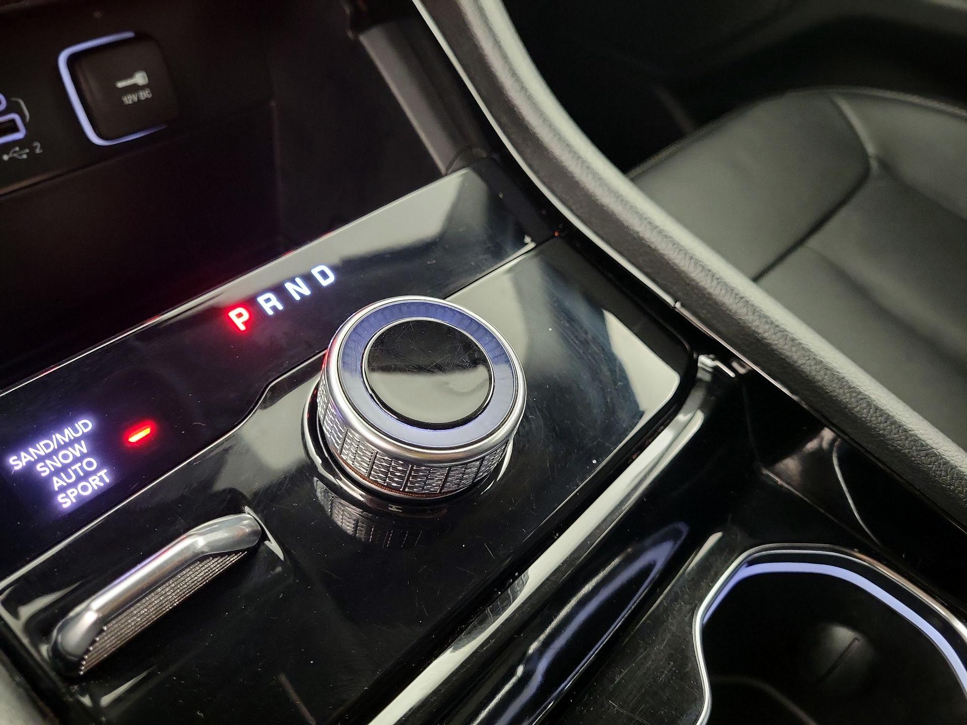 Thumbnail: 2023 Jeep Grand Cherokee - 16