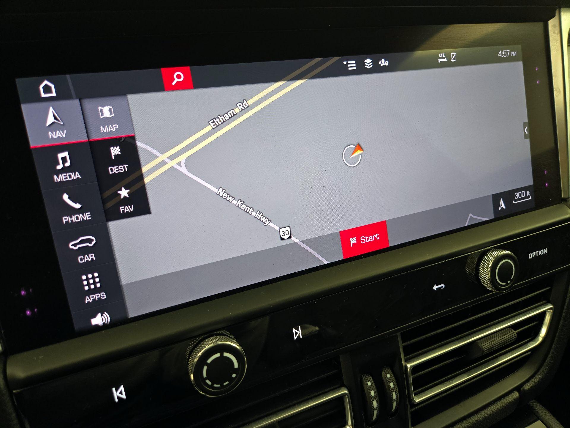 Thumbnail: 2023 Porsche Macan - 14