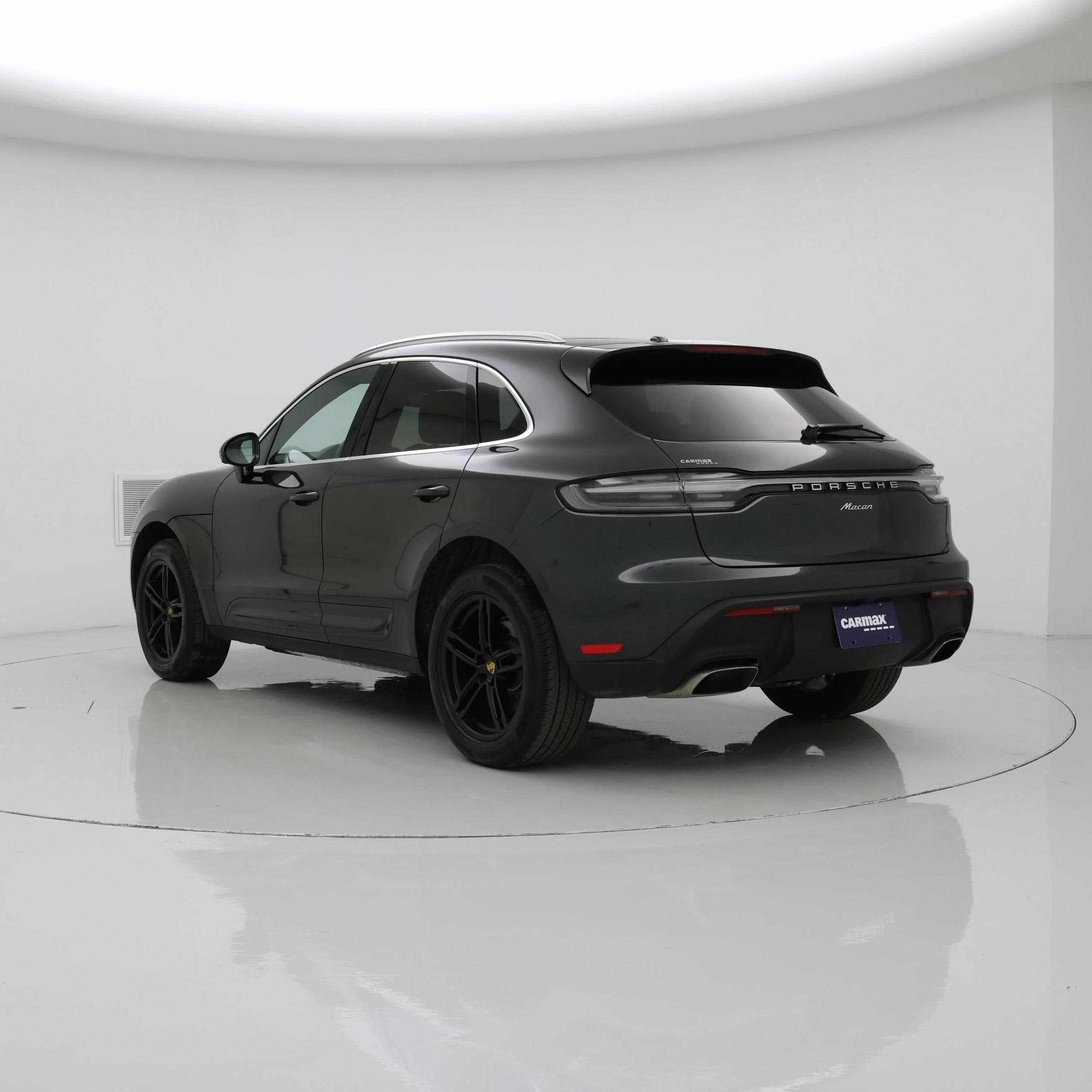 Thumbnail: 2023 Porsche Macan - 2