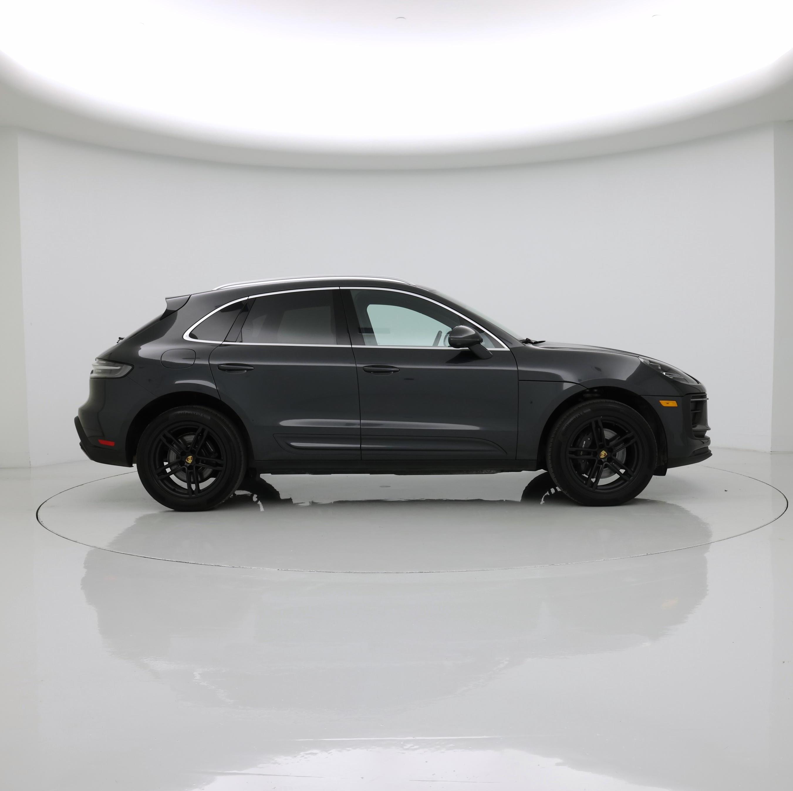 Thumbnail: 2023 Porsche Macan - 7