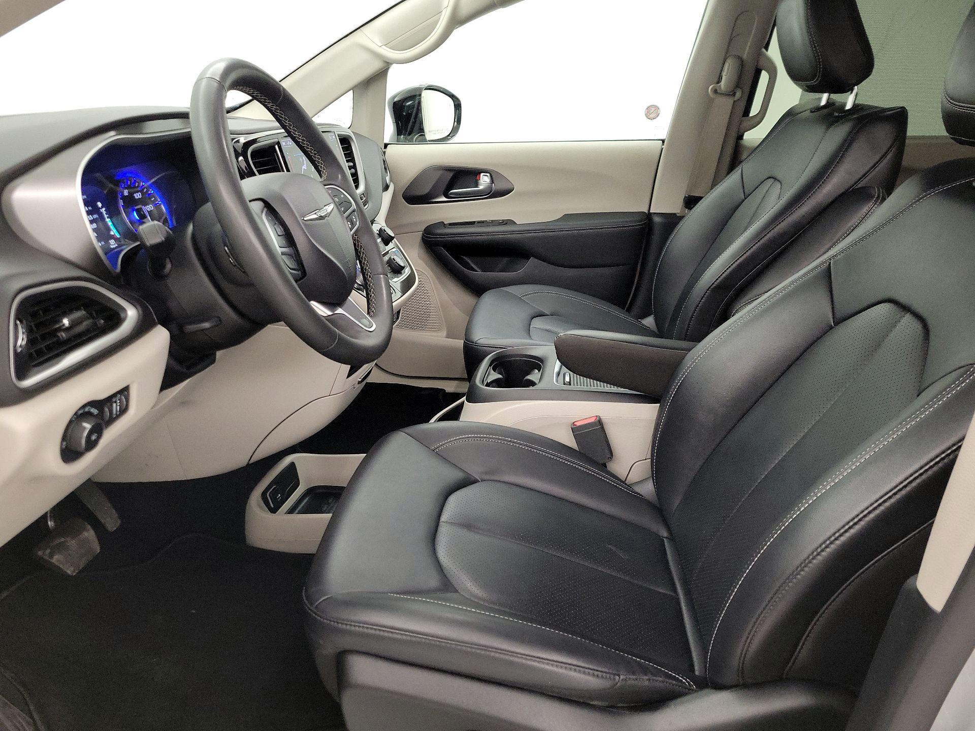 Thumbnail: 2024 Chrysler Pacifica - 11