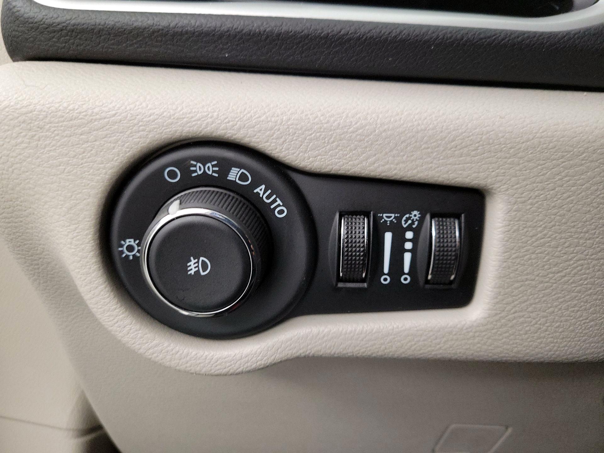 Thumbnail: 2024 Chrysler Pacifica - 13