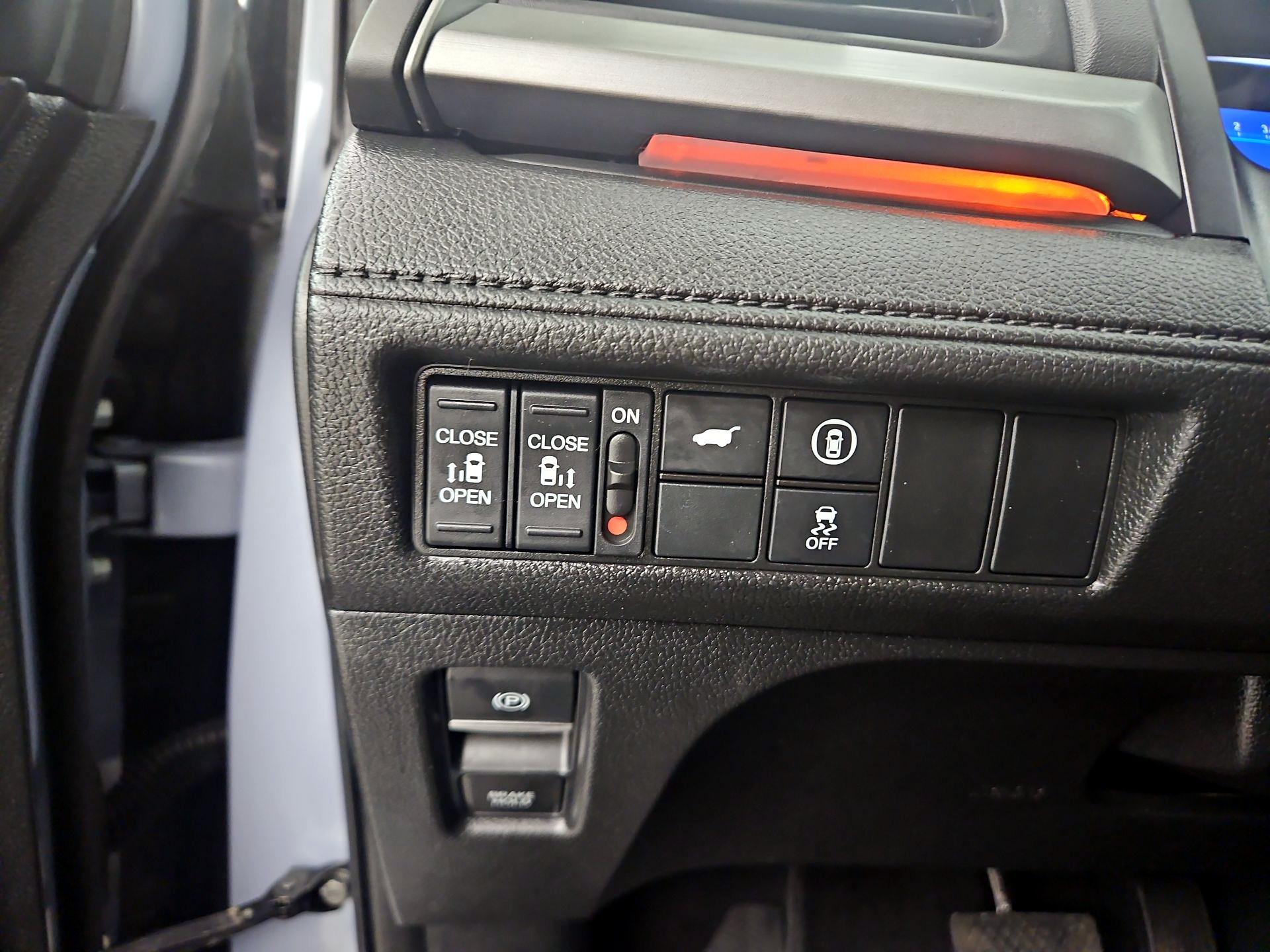 Thumbnail: 2023 Honda Odyssey - 13