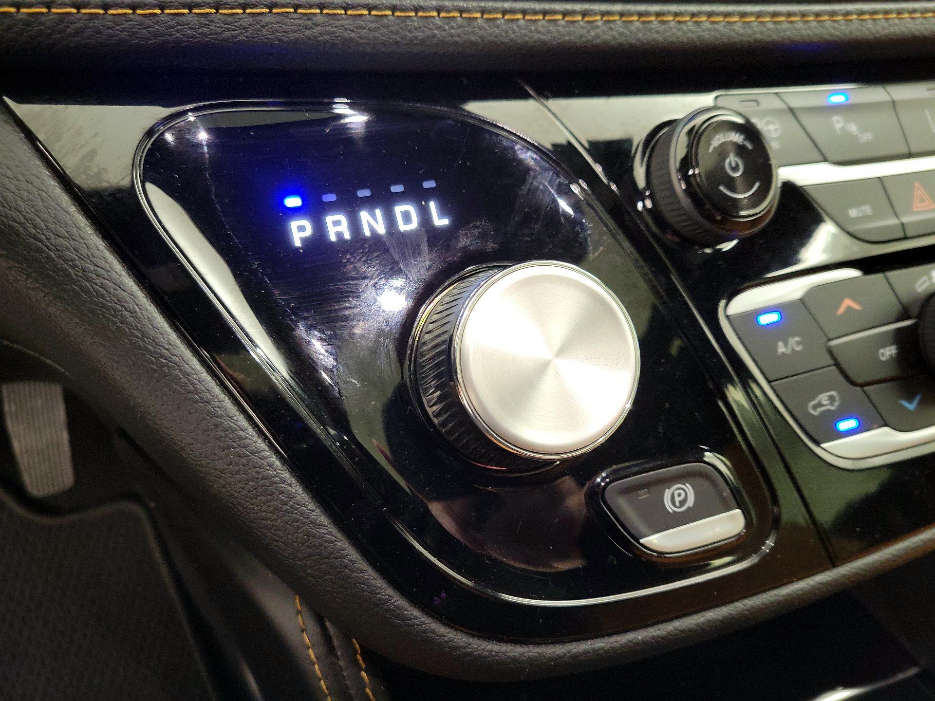 Thumbnail: 2023 Chrysler Pacifica - 18