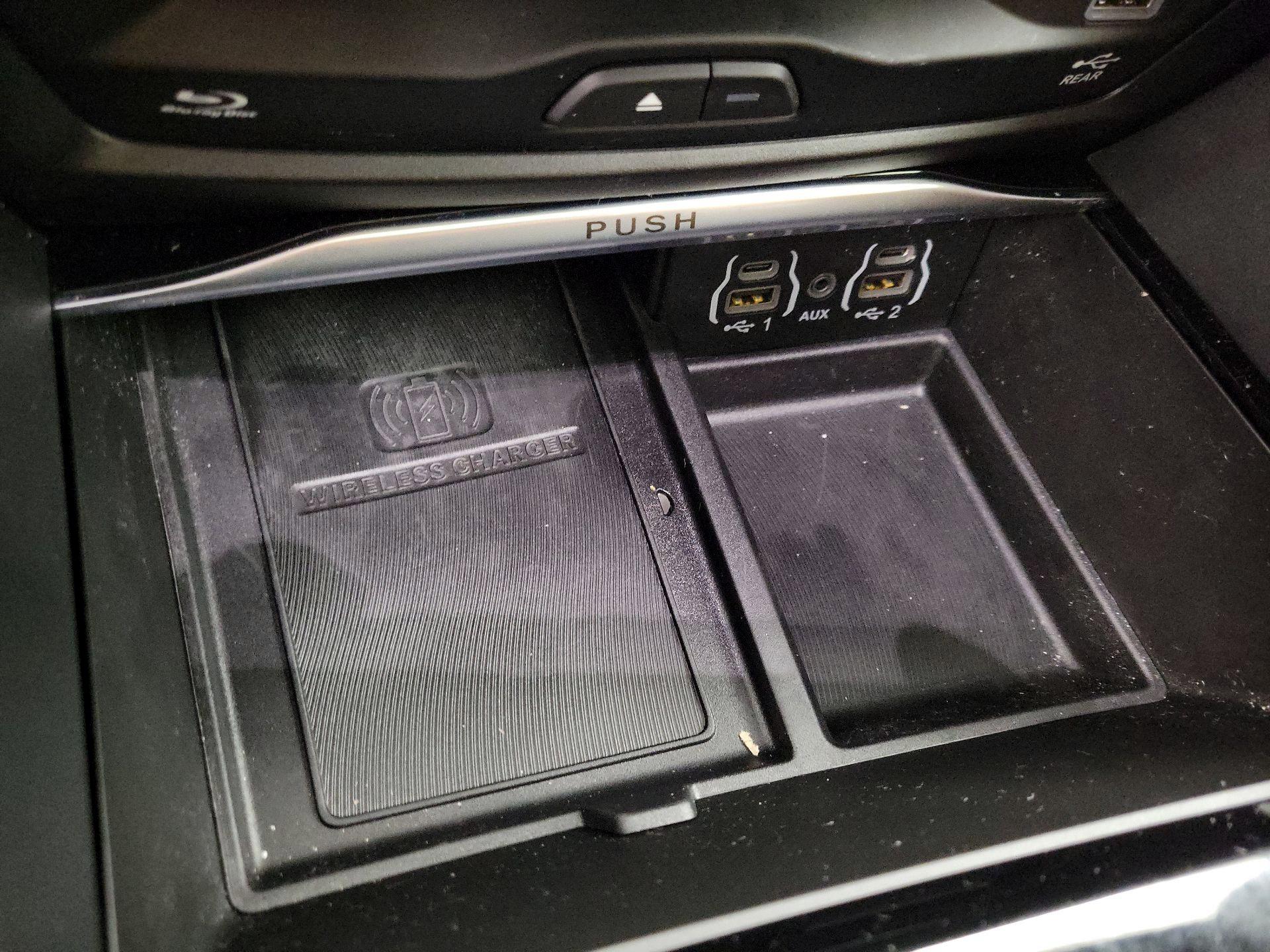 Thumbnail: 2023 Chrysler Pacifica - 19