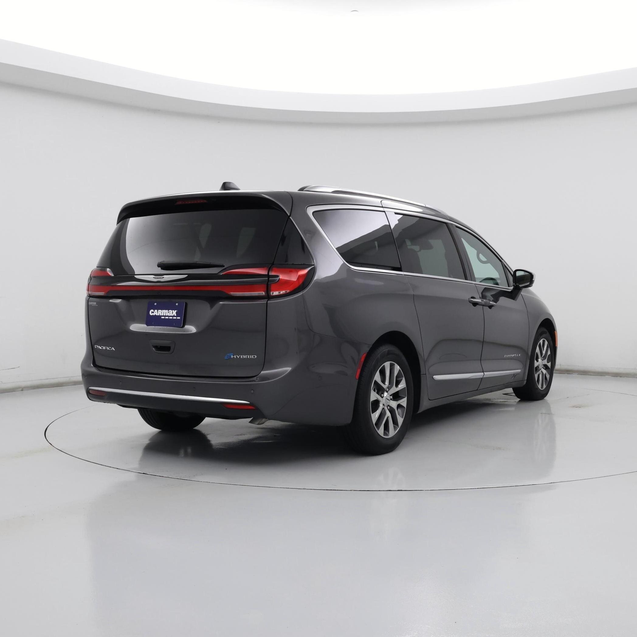 Thumbnail: 2023 Chrysler Pacifica - 8