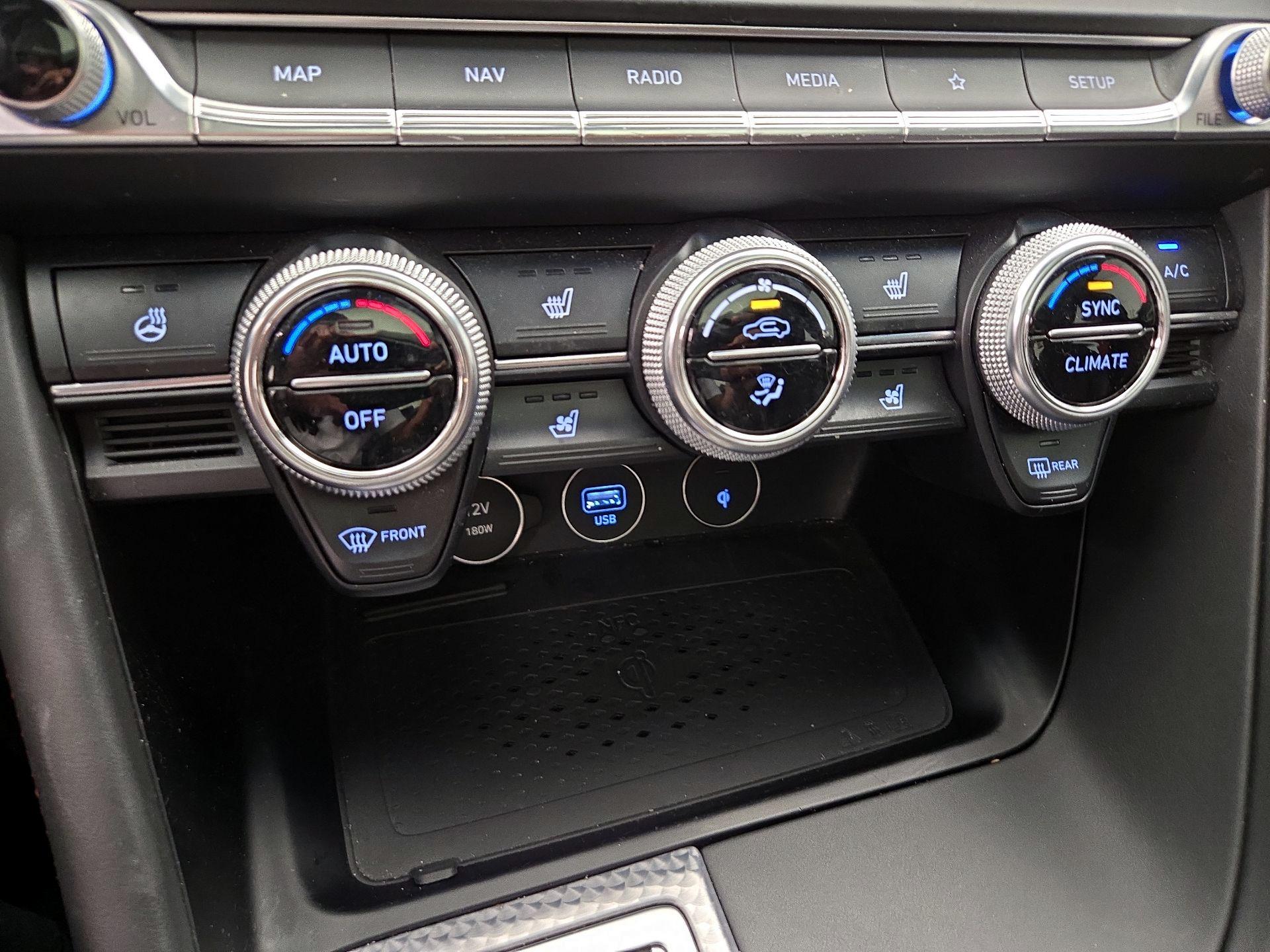 Thumbnail: 2023 Genesis G70 - 17