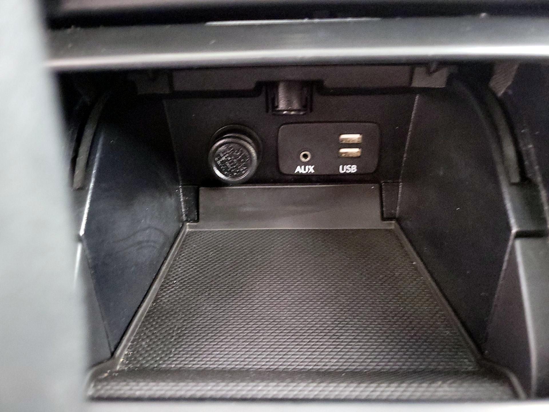 Thumbnail: 2017 Subaru Legacy - 18