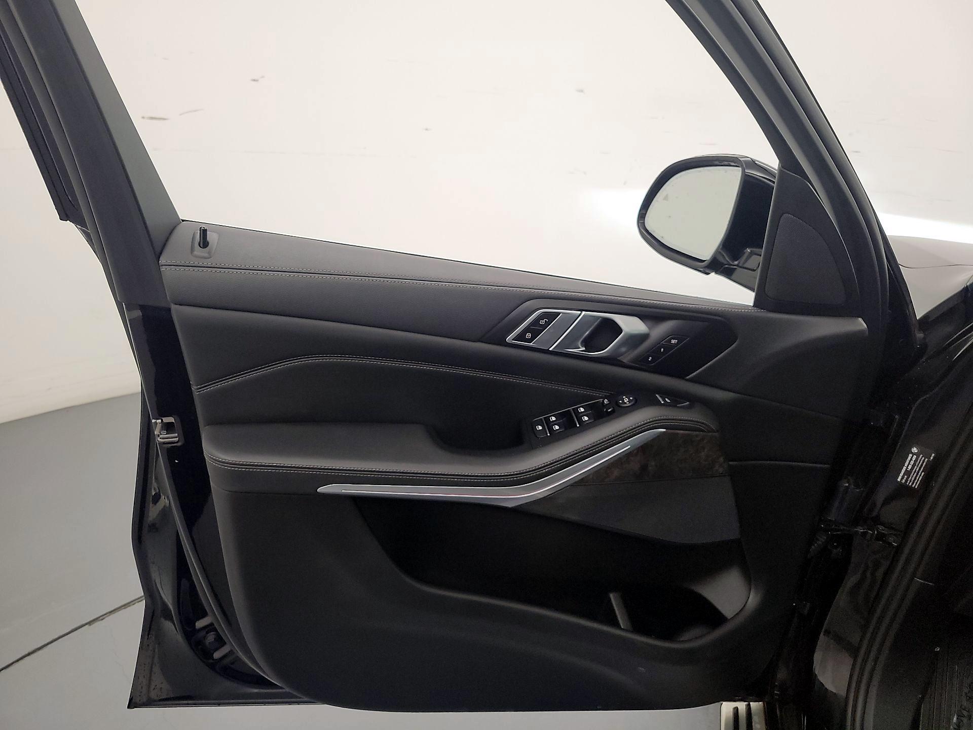 Thumbnail: 2023 BMW X5 - 12