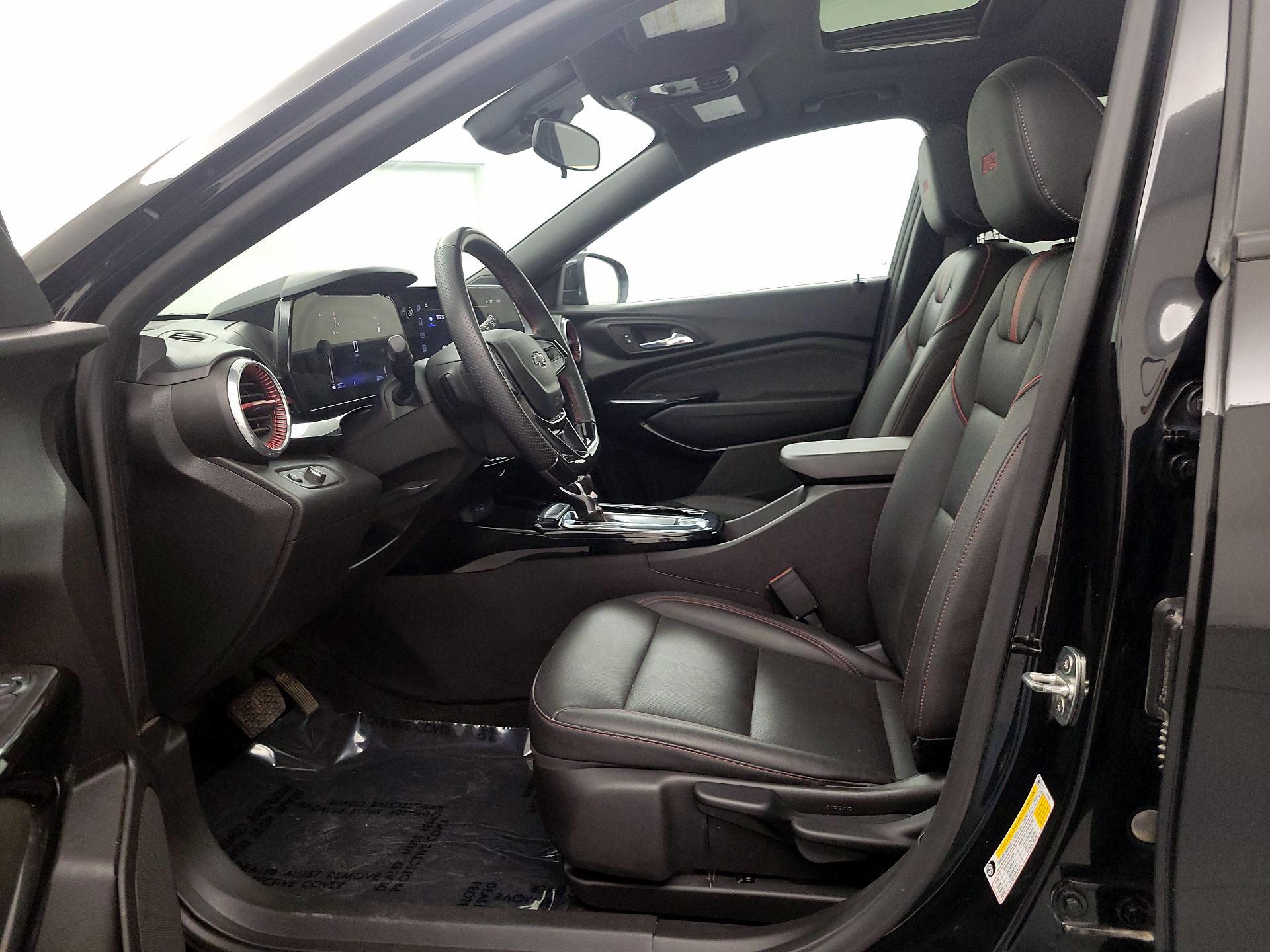 Thumbnail: 2024 Chevrolet Trax - 9