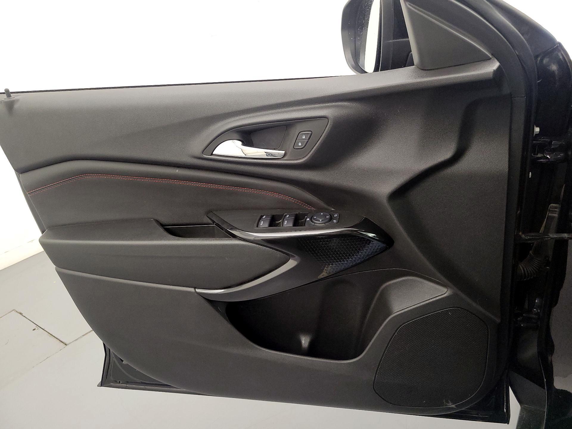 Thumbnail: 2024 Chevrolet Trax - 10