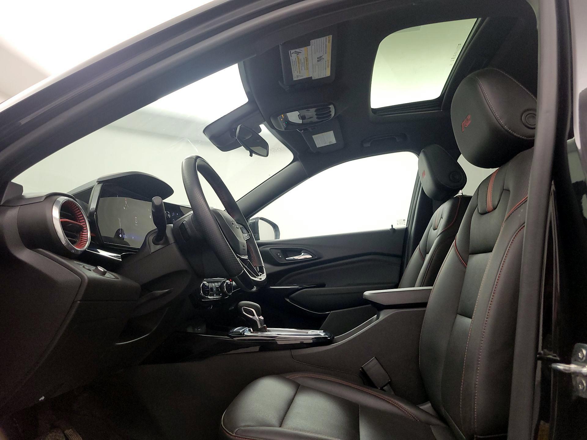 Thumbnail: 2024 Chevrolet Trax - 17