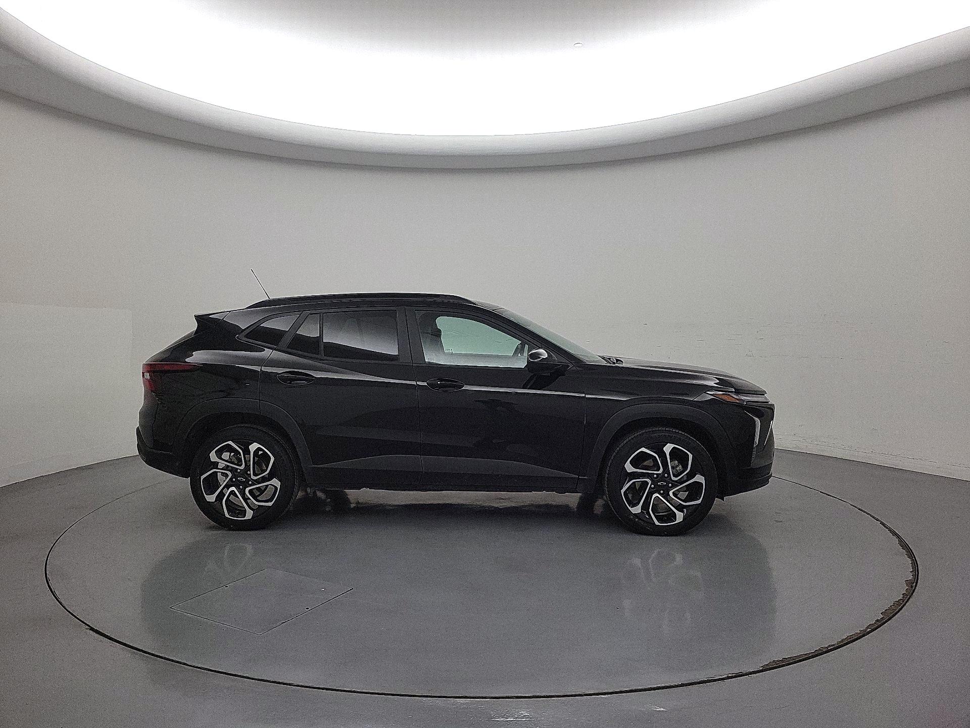 Thumbnail: 2024 Chevrolet Trax - 4