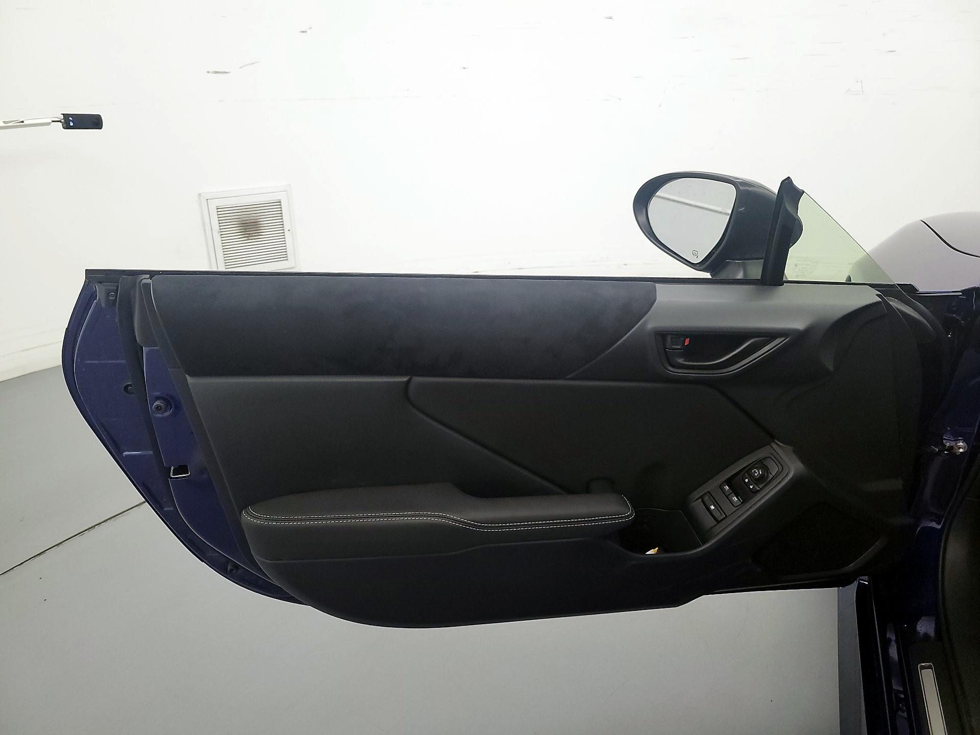 Thumbnail: 2025 Toyota GR86 - 12