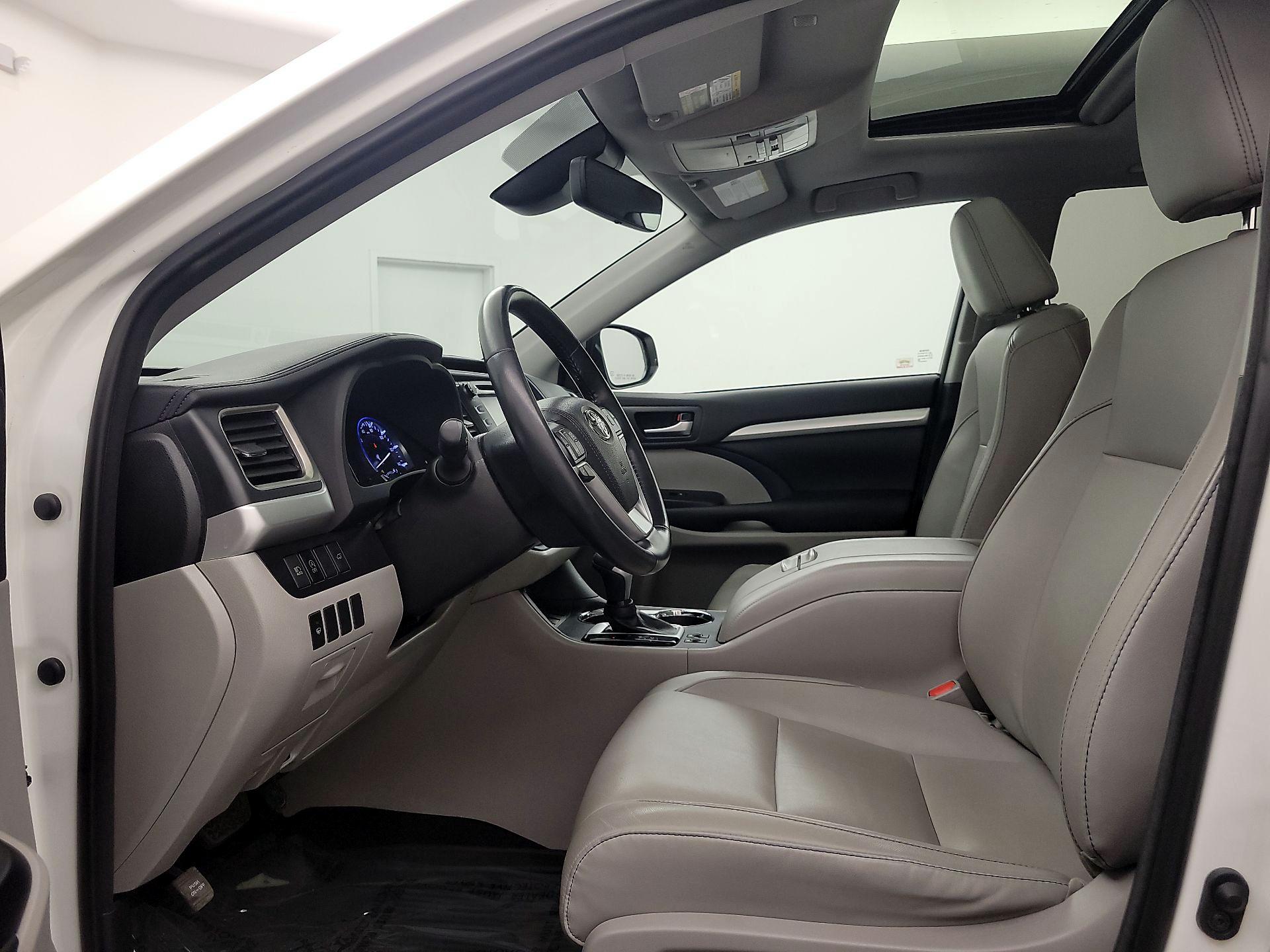 Thumbnail: 2018 Toyota Highlander - 11