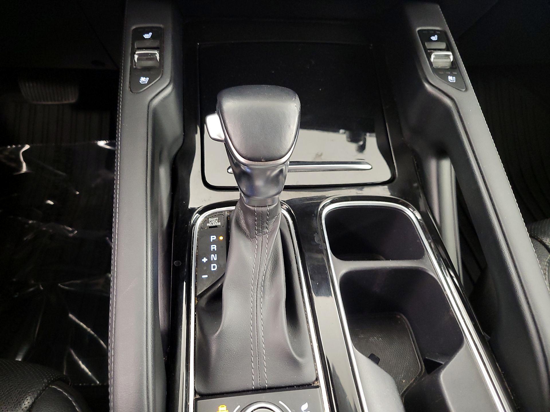 Thumbnail: 2020 Kia Telluride - 17