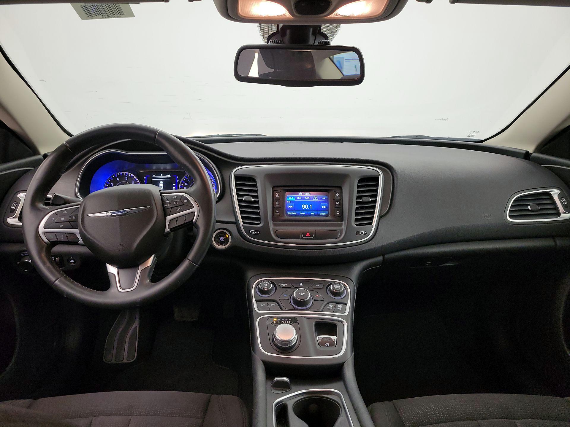 Thumbnail: 2015 Chrysler 200 - 9