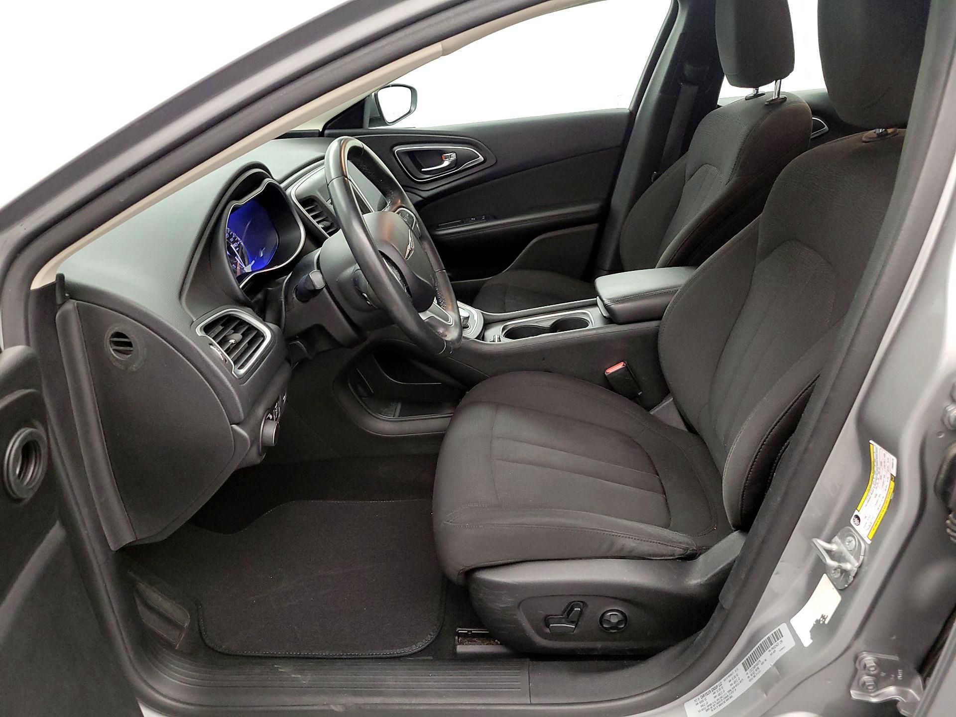 Thumbnail: 2015 Chrysler 200 - 11