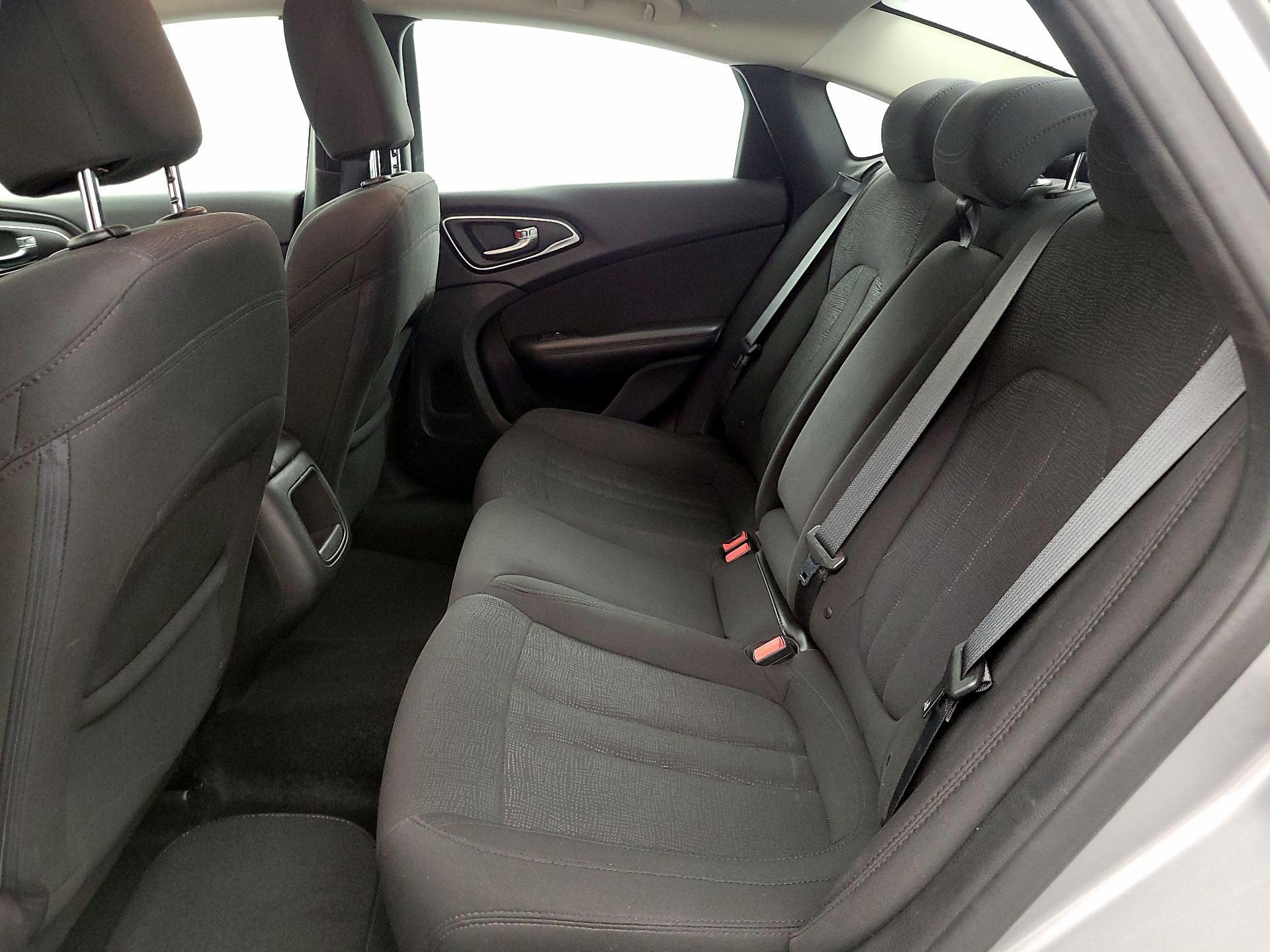 Thumbnail: 2015 Chrysler 200 - 18