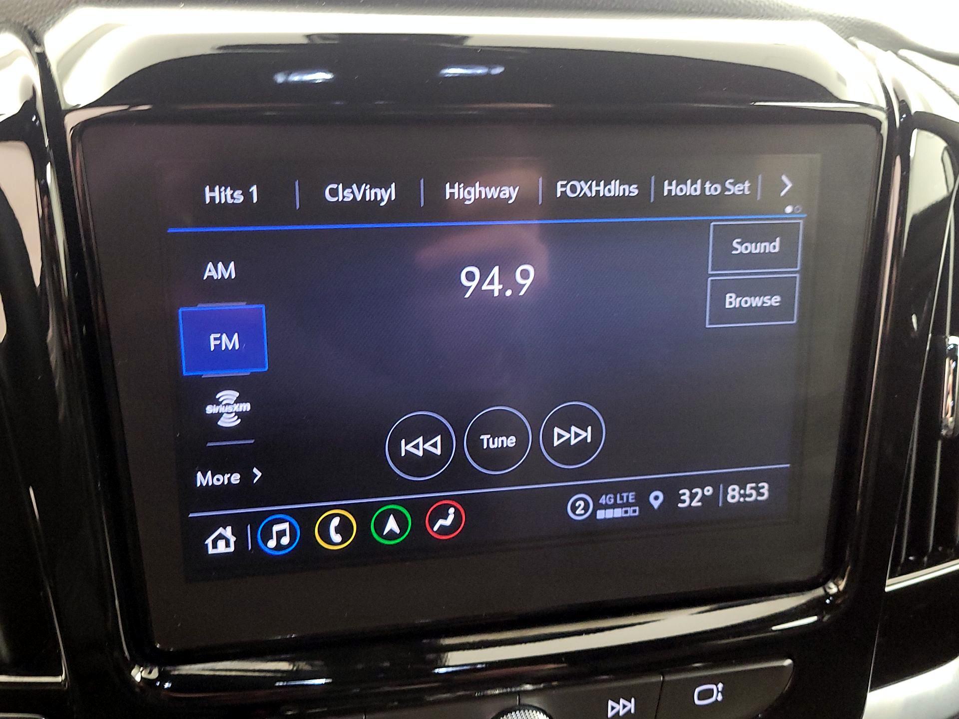 Thumbnail: 2023 Chevrolet Traverse - 16