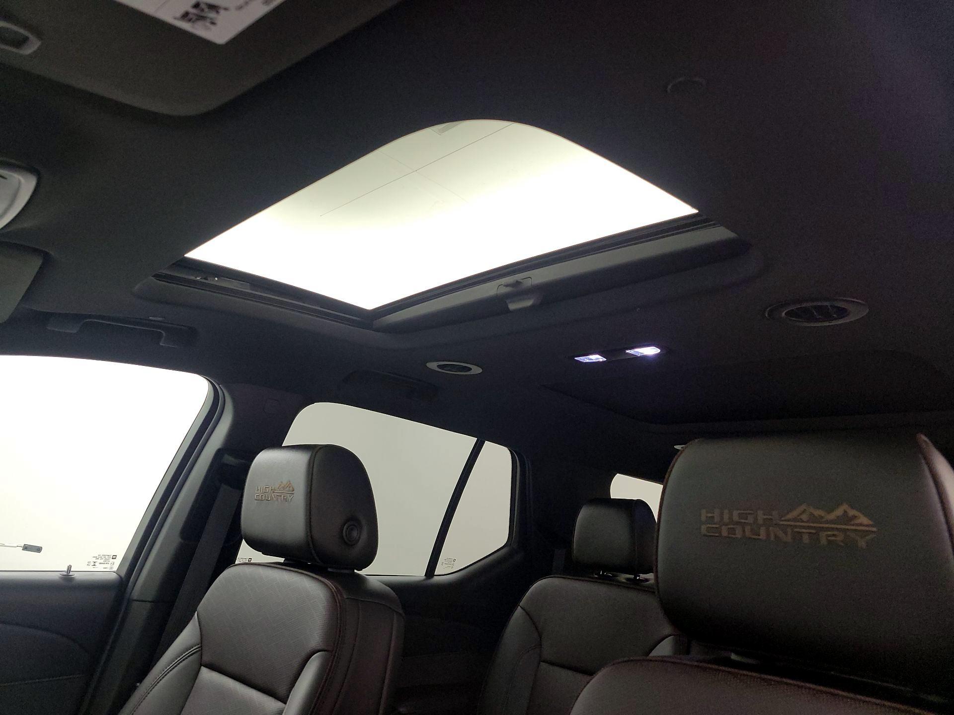 Thumbnail: 2023 Chevrolet Traverse - 20