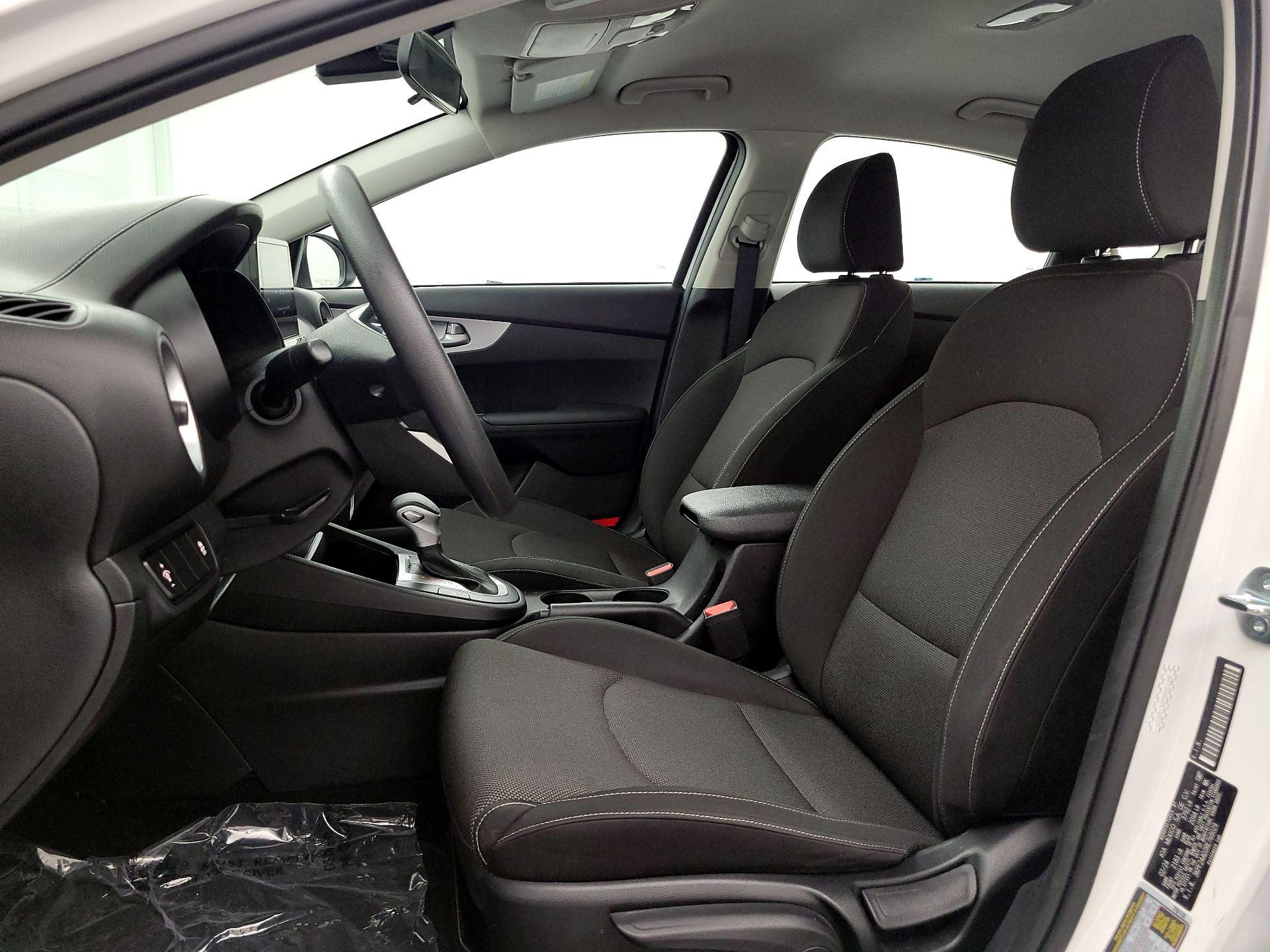 Thumbnail: 2024 Kia Forte - 11