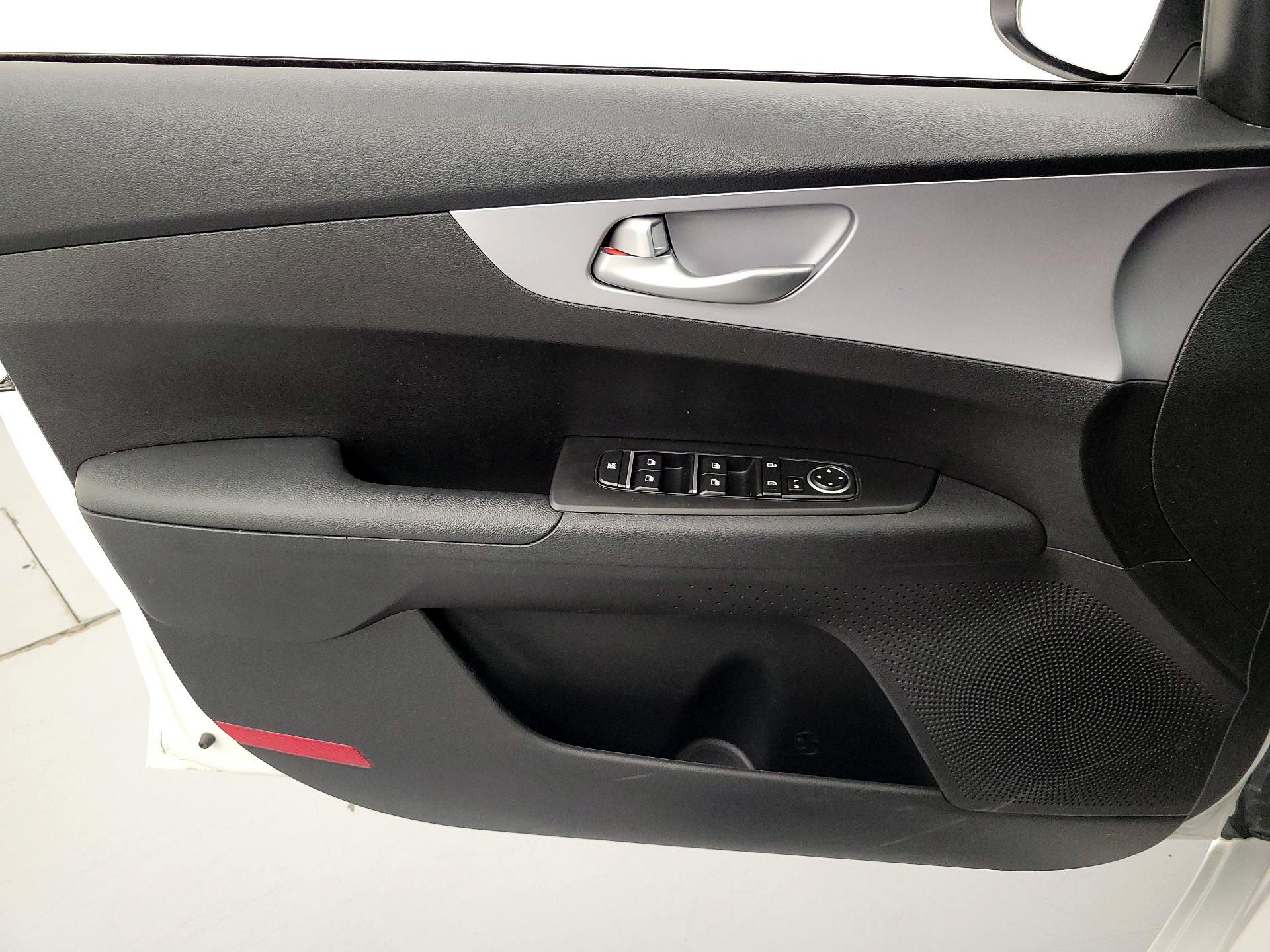 Thumbnail: 2024 Kia Forte - 12