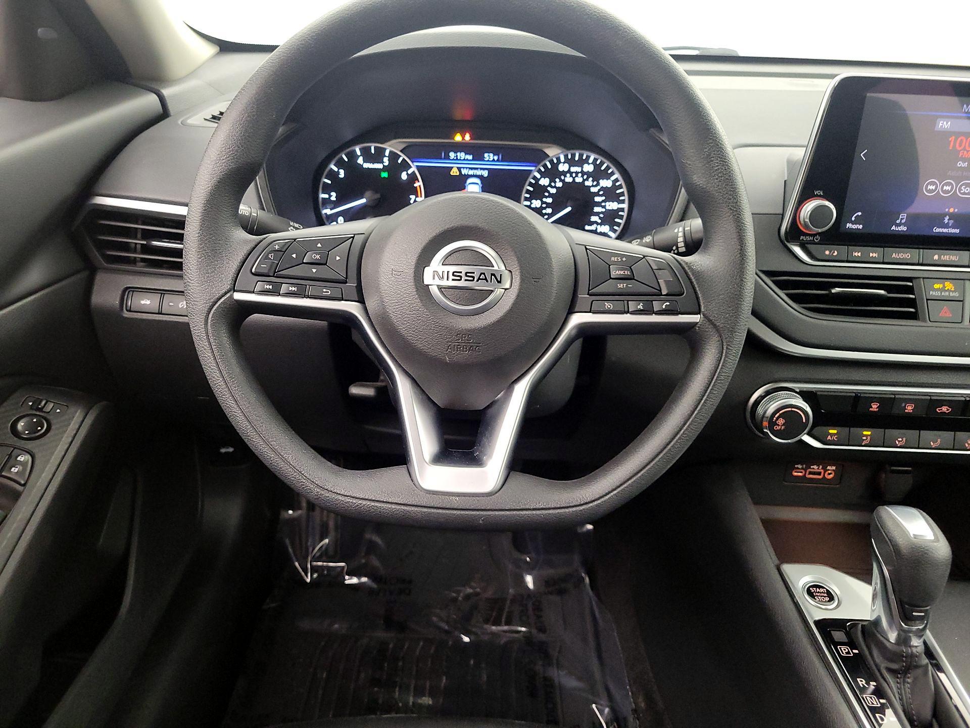 Thumbnail: 2022 Nissan Altima - 10