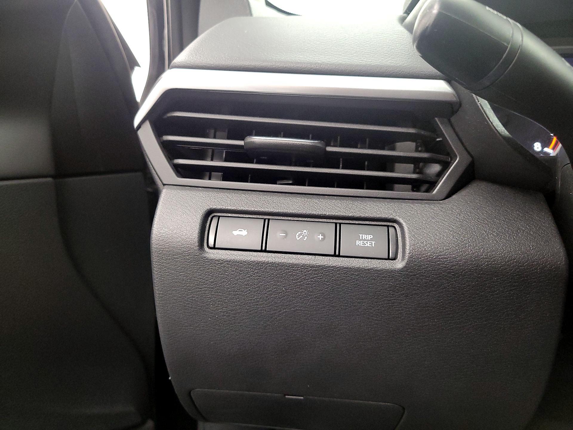 Thumbnail: 2022 Nissan Altima - 13